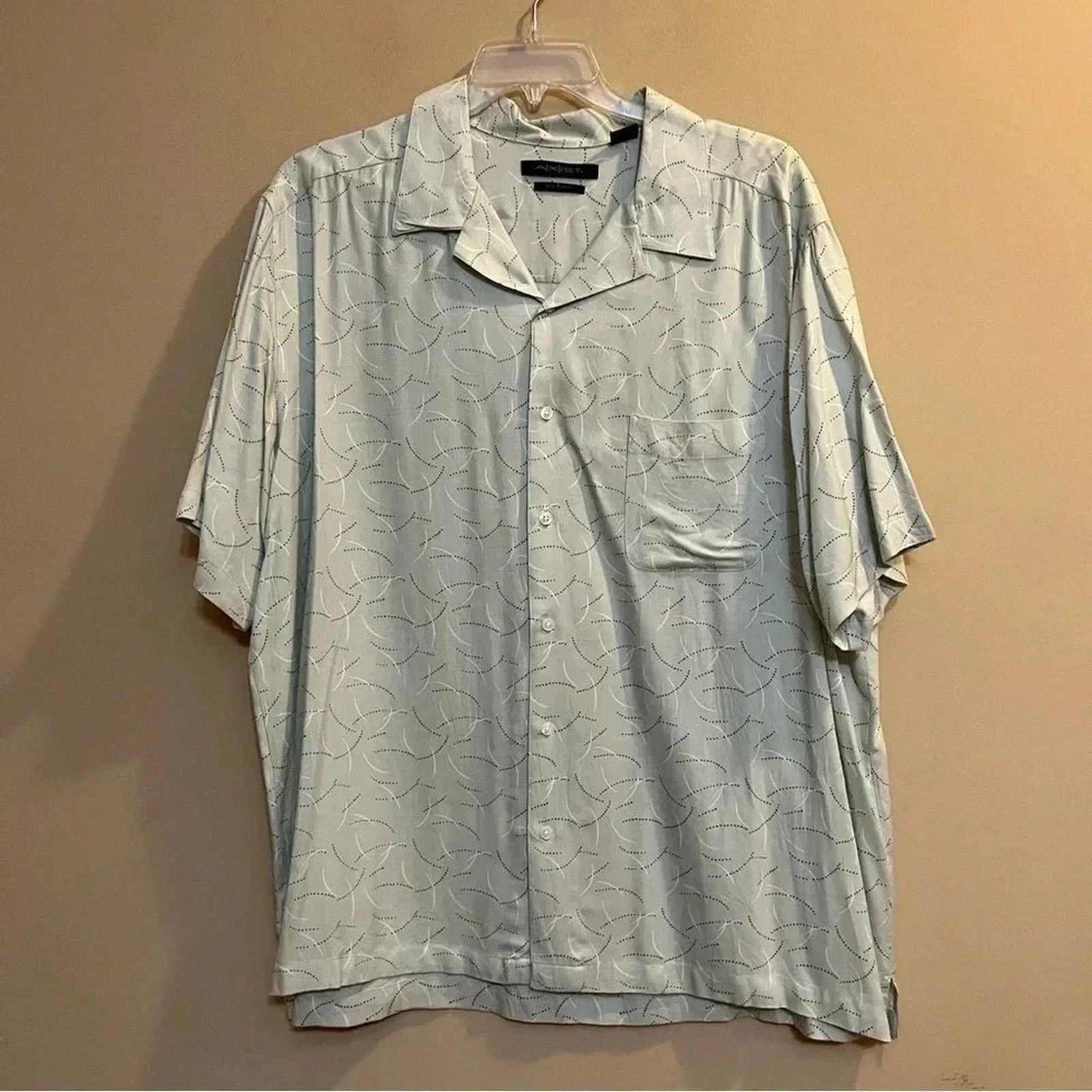Axist Axist Silk Touch button-down shirt XXL Geometric Print Rayon Size US XXL / EU 58 / 5 - 1 Thumbnail