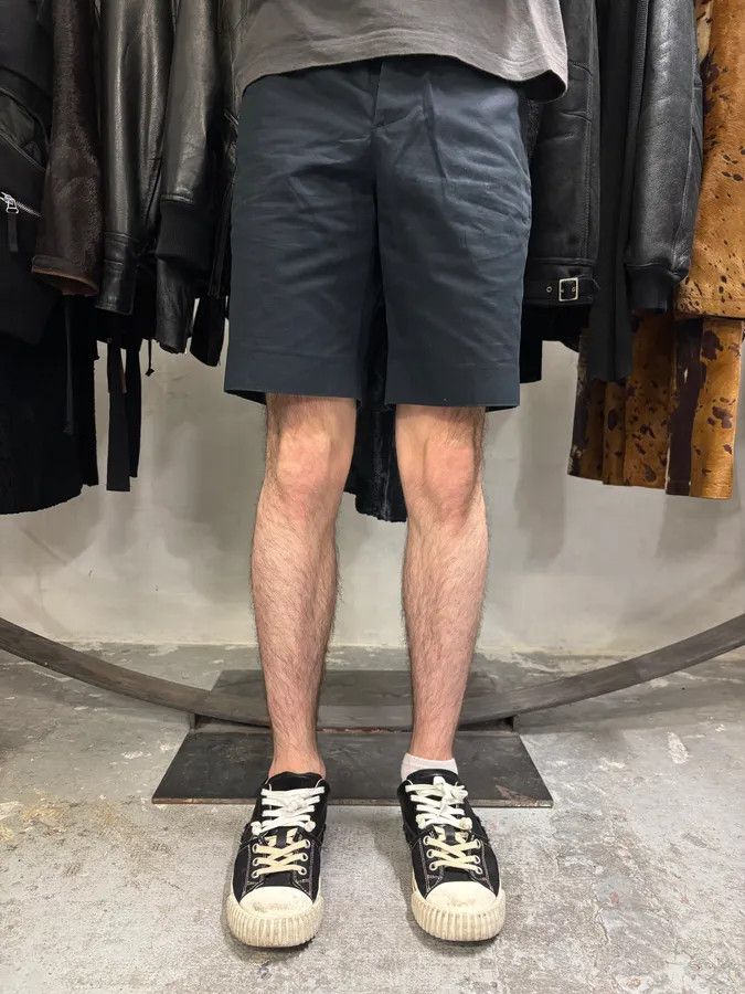Helmut Lang 2000s Helmut Lang Strapped Waistband Navy Shorts Size US 39 - 2 Thumbnail