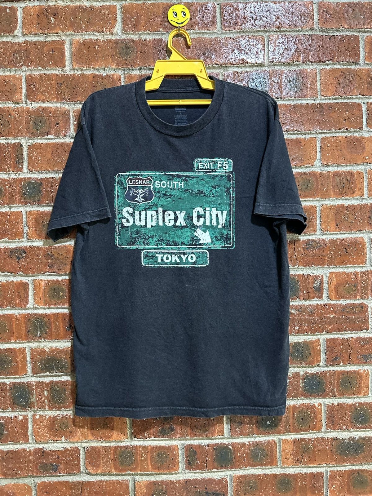 Vintage Wwe Danger Ahead Brock Lesnar Suplex City Faded Tee Size US L / EU 52-54 / 3 - 1 Thumbnail