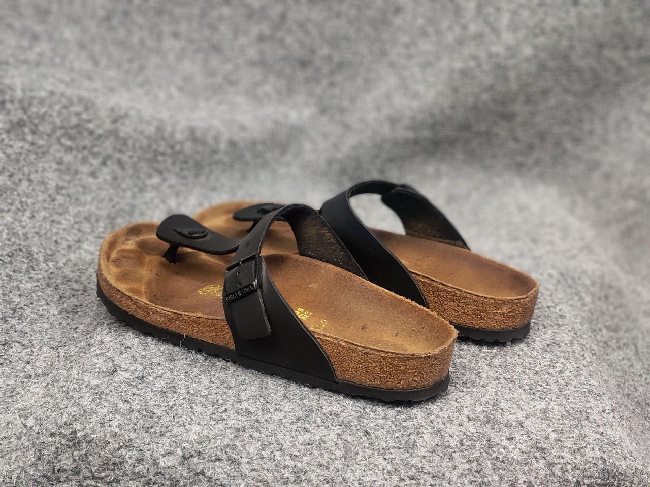 Birkenstock Birkenstock Gizeh Birko-Flor Sandal Leather Black Shoes Size US 9 / EU 42 - 8 Thumbnail