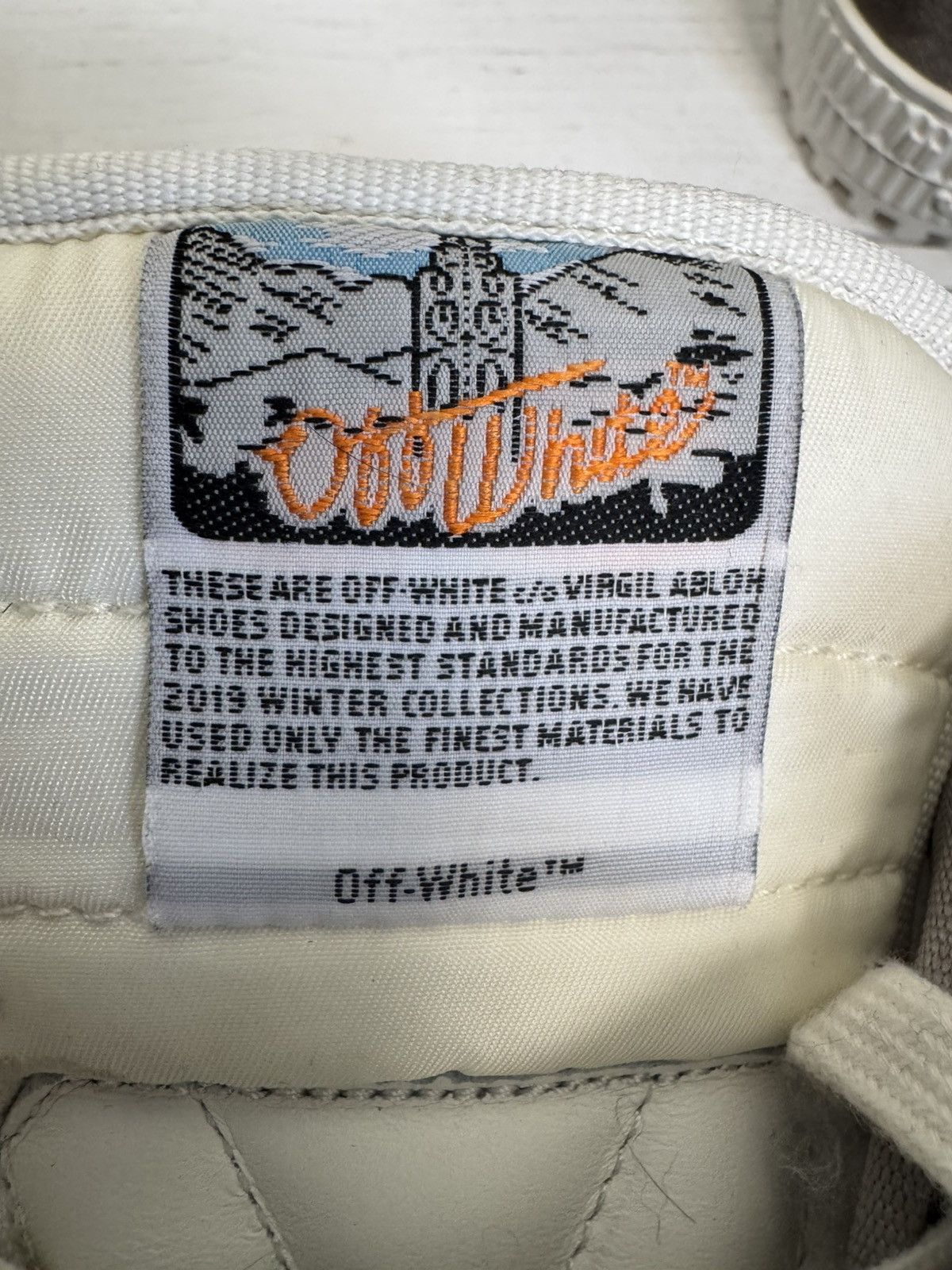 Off-White Off-White Off-Court 3.0 Floating Arrow White Grey tried on Size US 9 / IT 39 - 7 Thumbnail