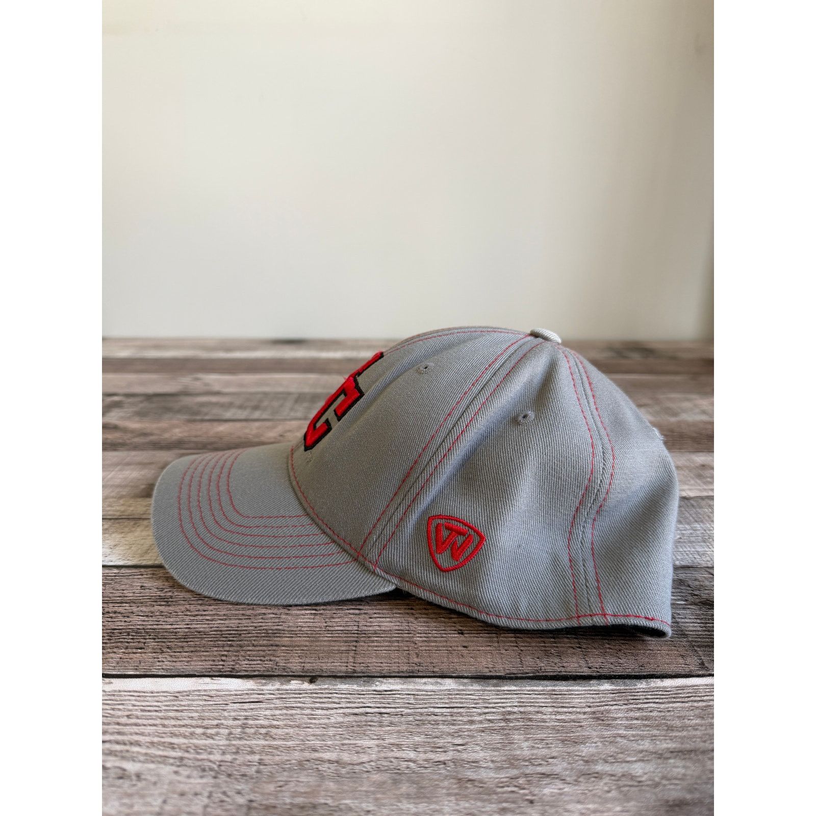 Top Of The World St. Cloud State University Huskies Stretch-Fit Hat Size ONE SIZE - 4 Thumbnail