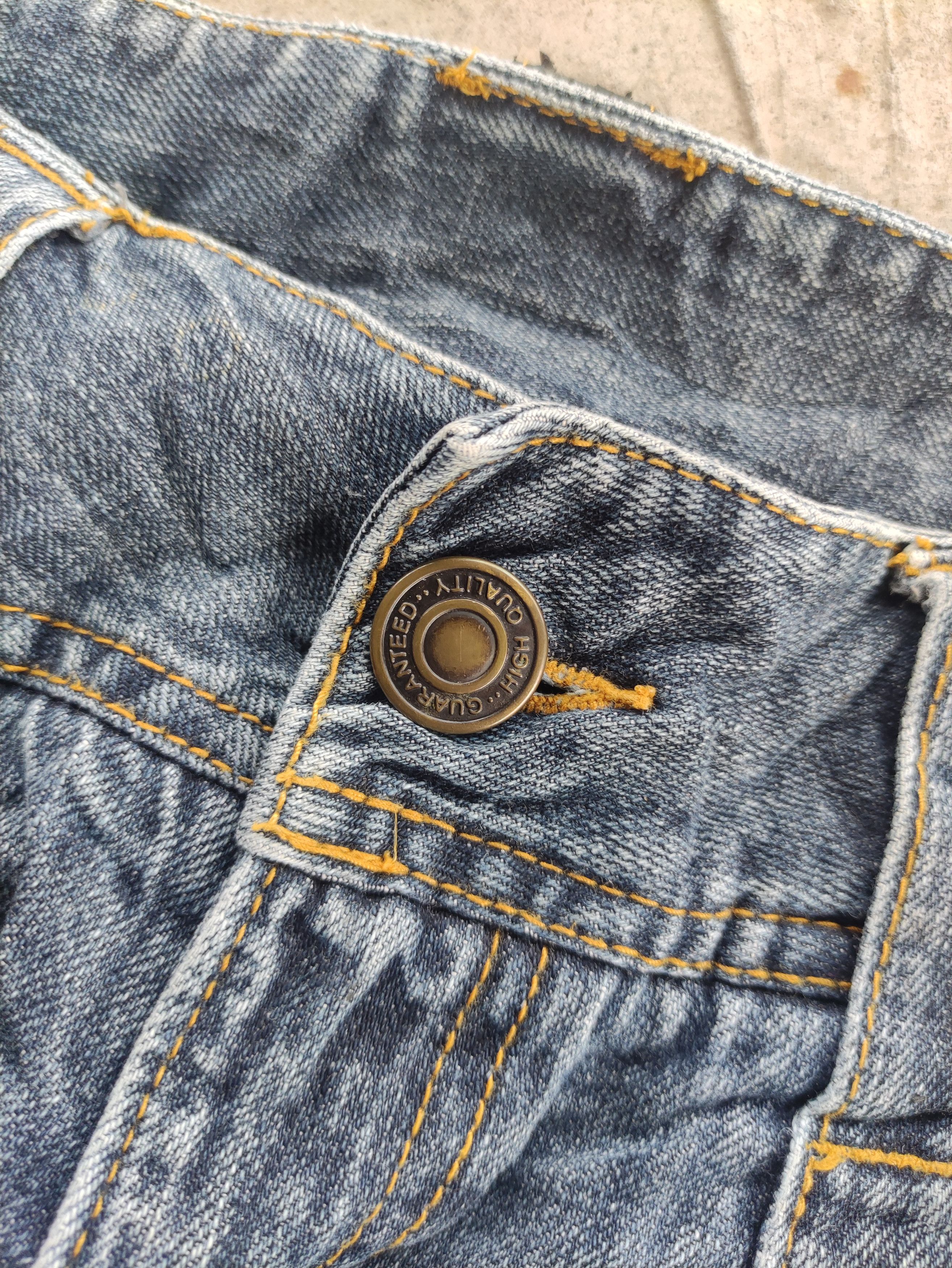 Japanese Brand Vintage Japanese Micro Flare Distressed Faded Denim Jean Size US 32 / EU 48 - 5 Thumbnail