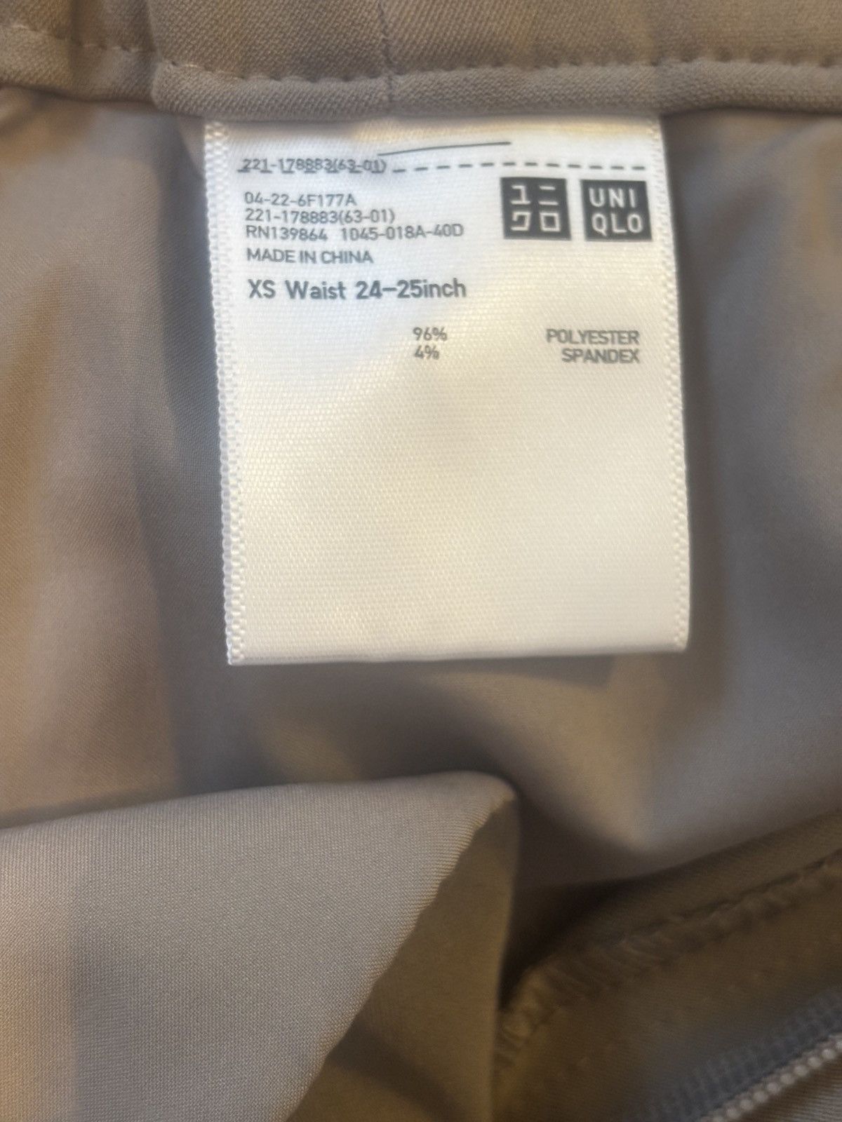 Uniqlo Women’s gray bermuda pants.wp0123 Size 24" / US 00 / IT 34 - 9 Thumbnail
