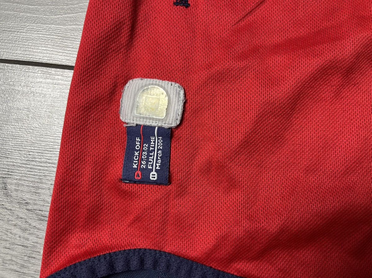 Umbro Vintage 2002 2004 England Umbro 2 in 1 Reversible Shirt Size US XL / EU 56 / 4 - 5 Thumbnail
