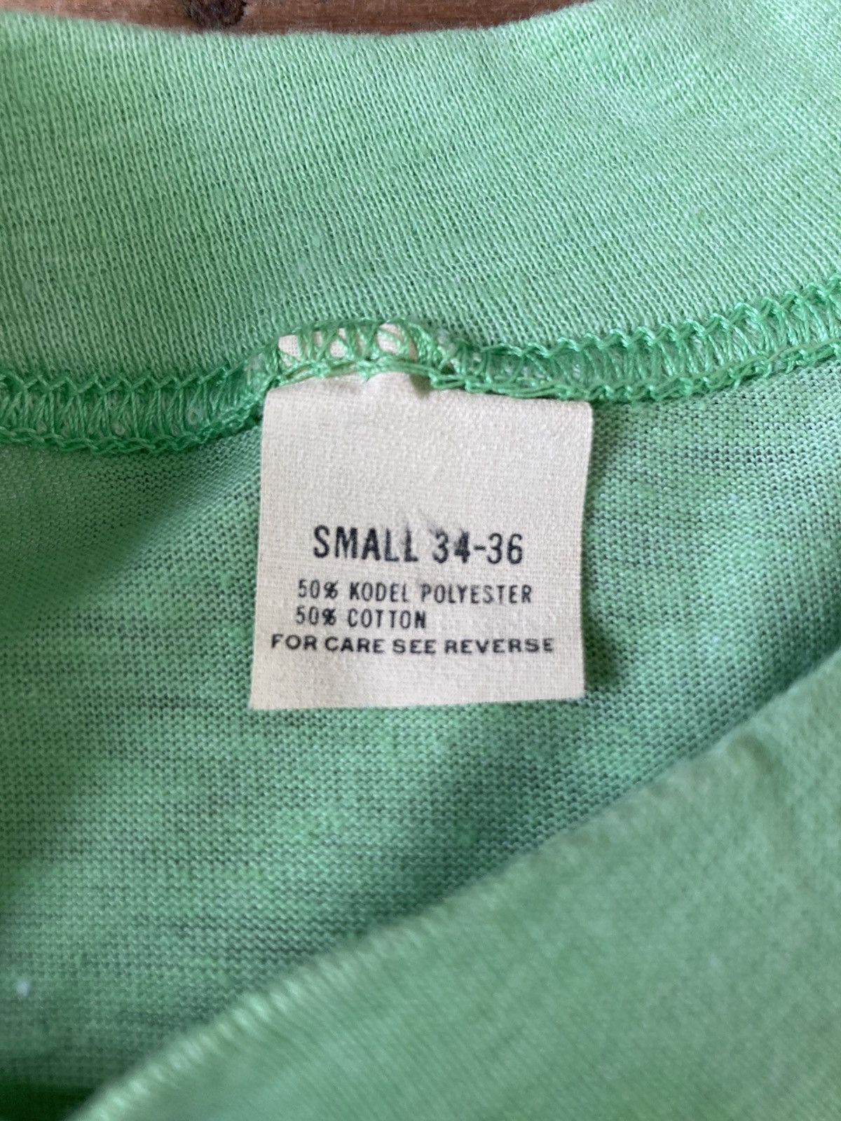 Vintage Vintage 70s Hawaii Polytees Neon Green T shirt Size US S / EU 44-46 / 1 - 8 Thumbnail