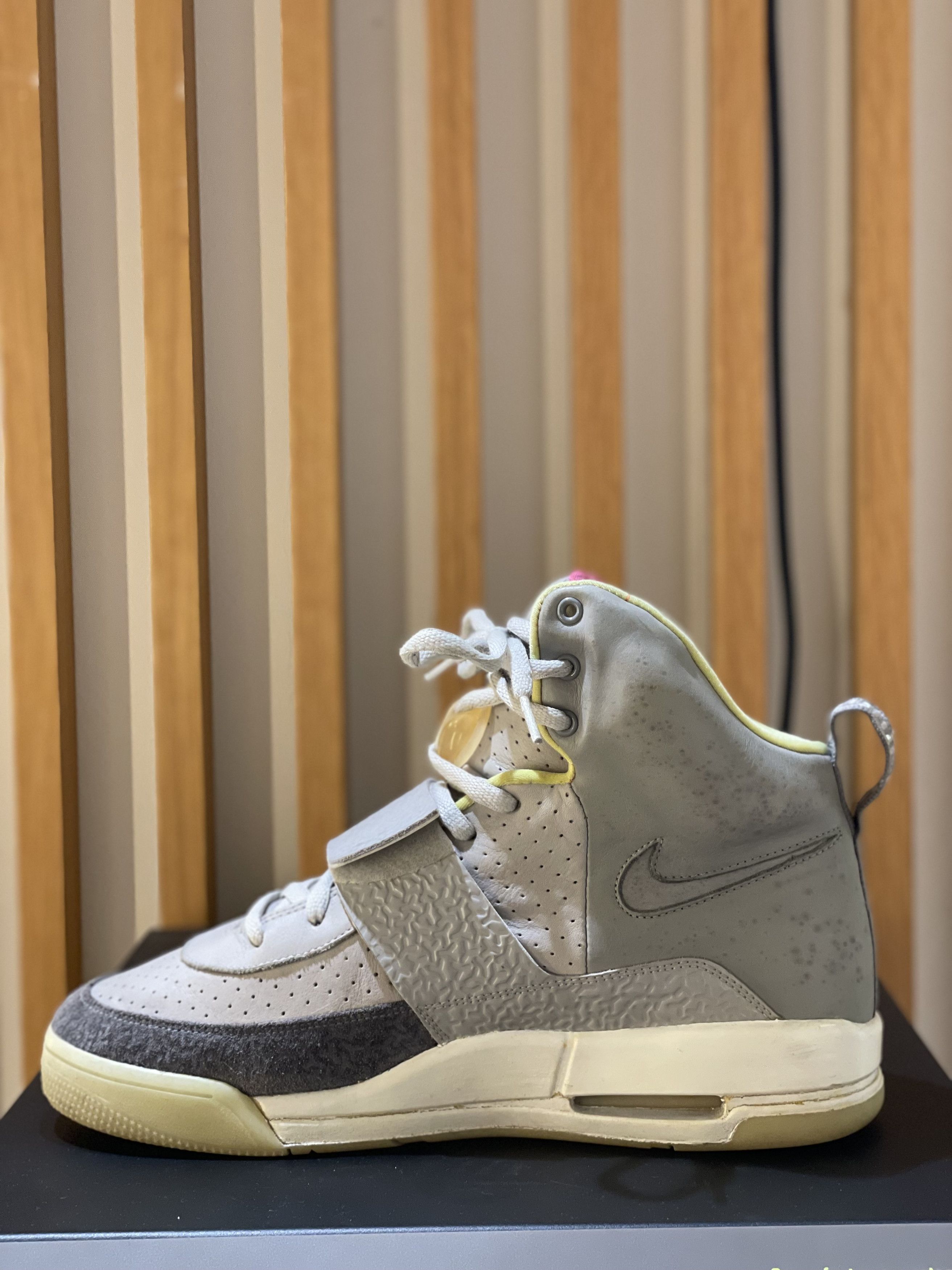 Kanye West × Nike × Yeezy Nike Air Yeezy 1 Zen Grey Size US 10.5 / EU 43-44 - 2 Thumbnail