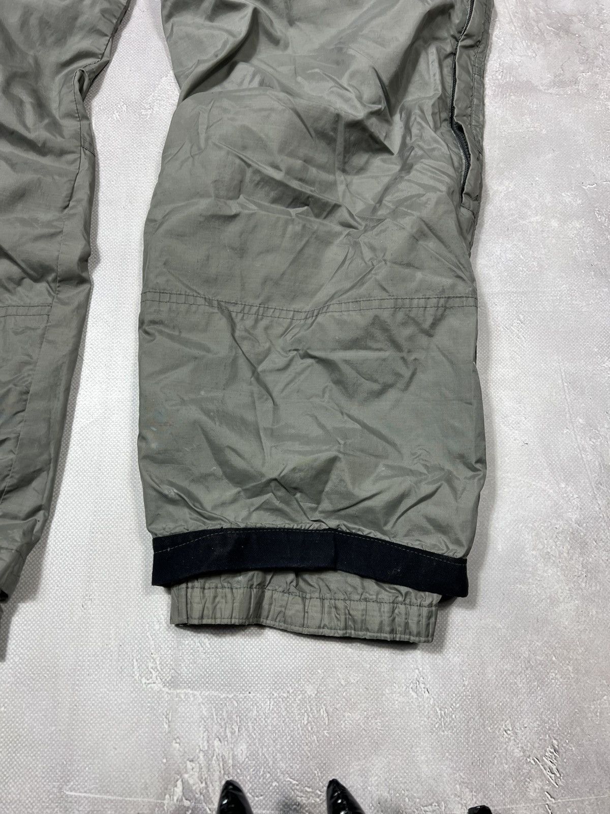 Ecko Unltd. Vintage Ecko Undl Made in Korea Distressed Nylon Pants Size US 34 / EU 50 - 24 Thumbnail