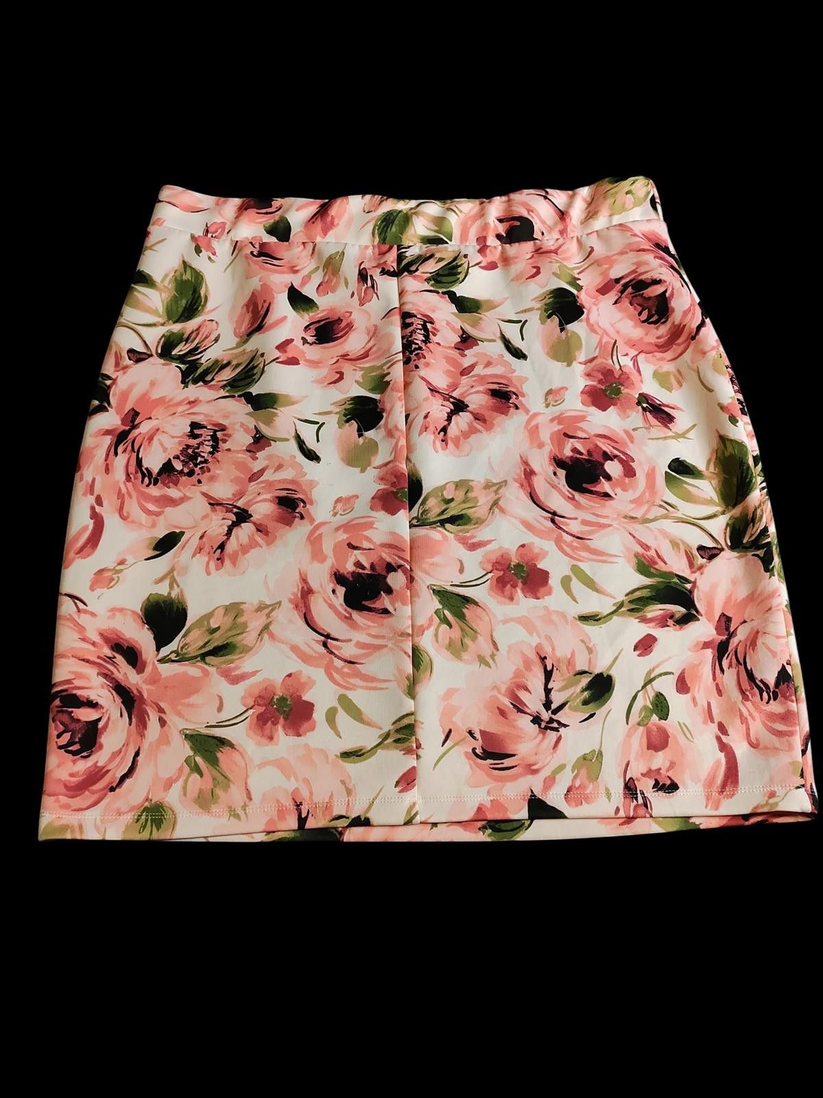 Other Ultra Teeze Floral Print Women's Mini Skirt Size 42" / US 20 - 4 Thumbnail