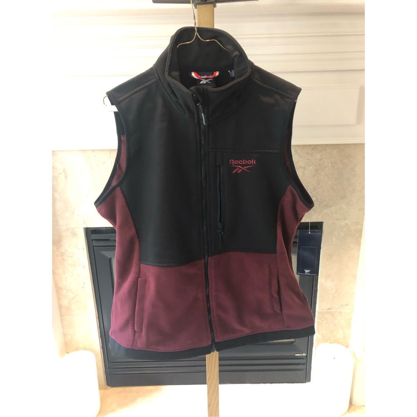 Reebok Reebok Women’s Maroon and Black Zip Up Activewear Vest Jacket Size L NWT Size L / US 10 / IT 46 - 1 Thumbnail