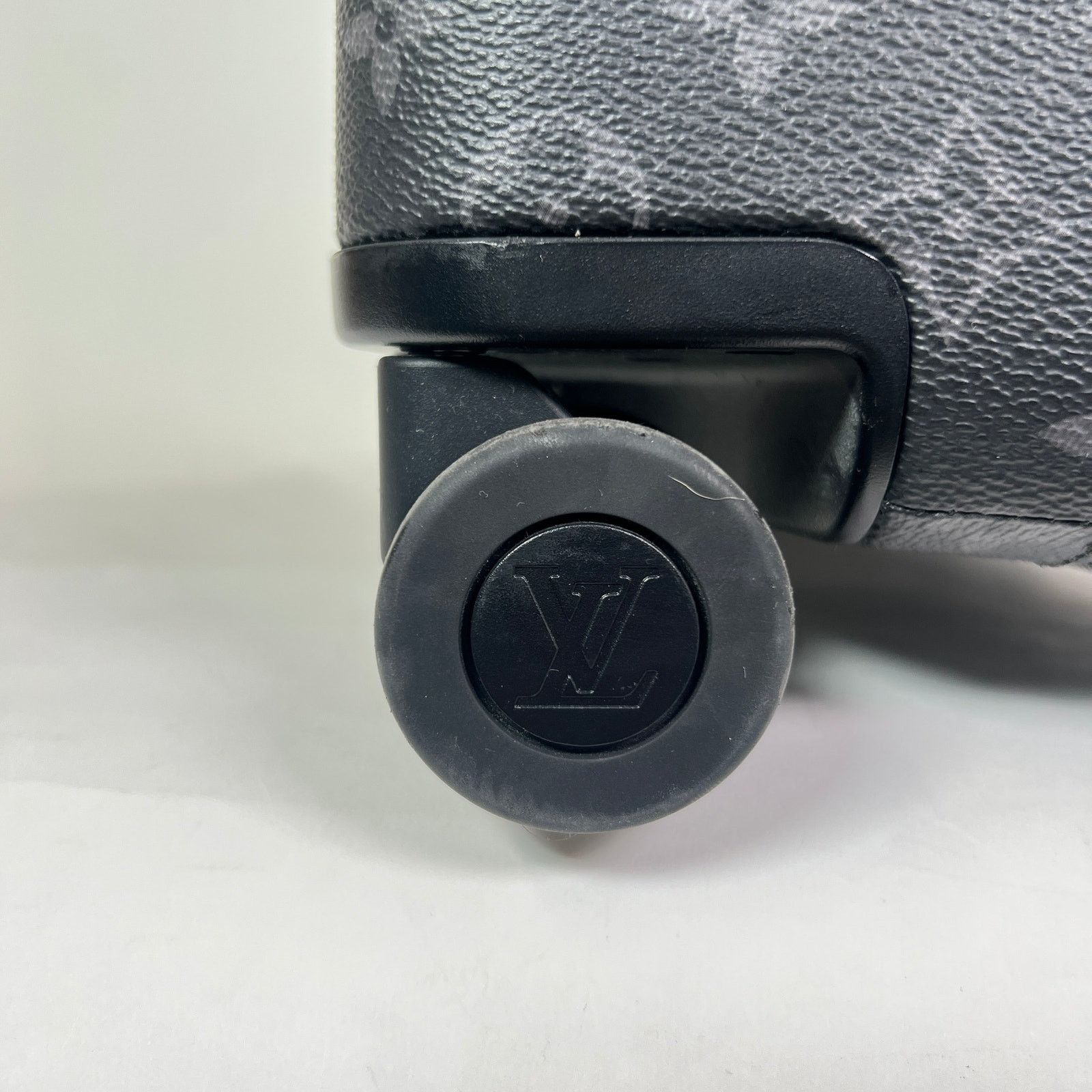 Louis Vuitton Louis Vuitton Monogram Eclipse Horizon 55 Suitcase Size ONE SIZE - 8 Thumbnail