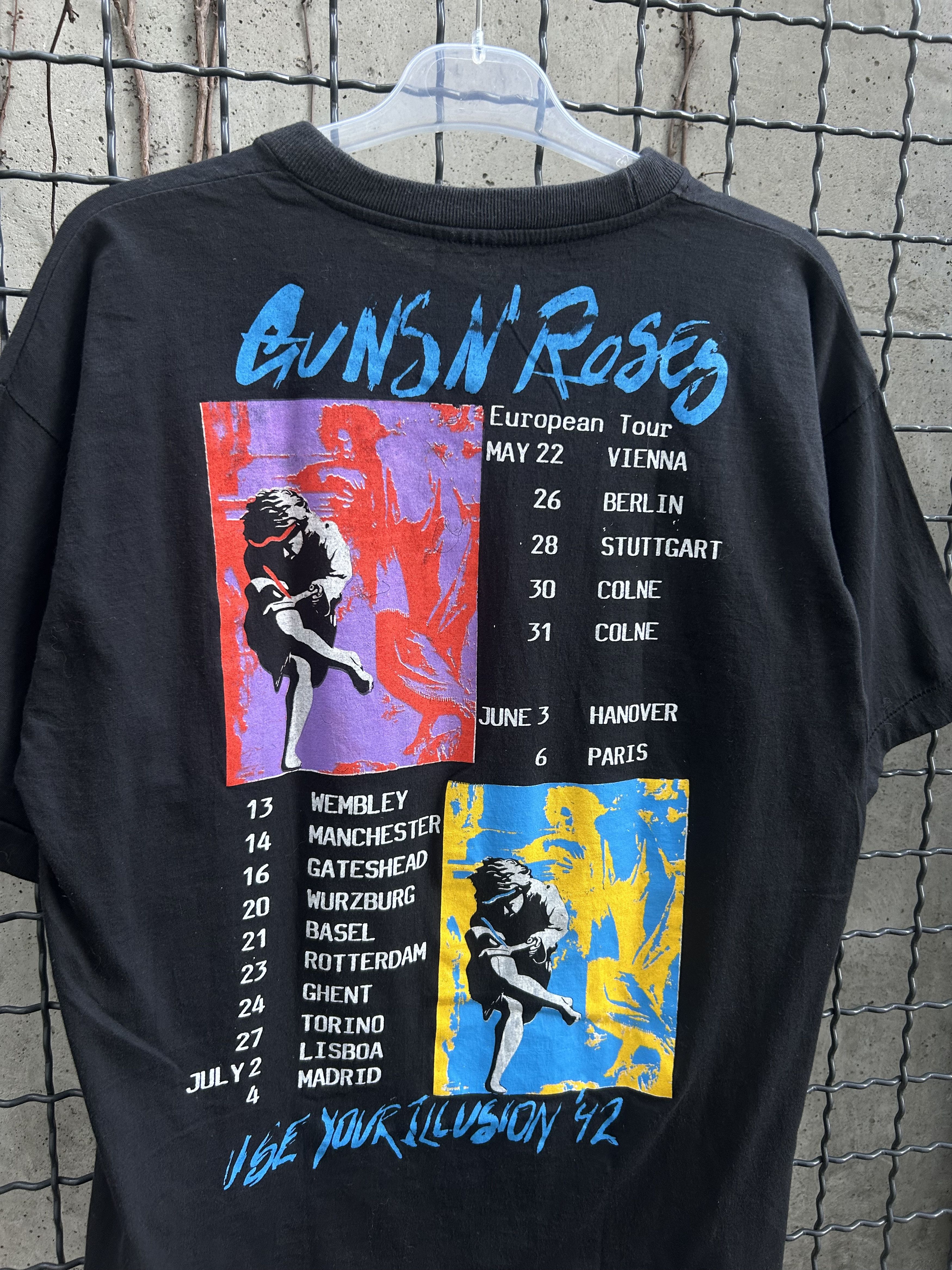 Band Tees Vintage 1992 Guns N Roses 1992 Rock Band Tour T-shirt Size US L / EU 52-54 / 3 - 9 Thumbnail