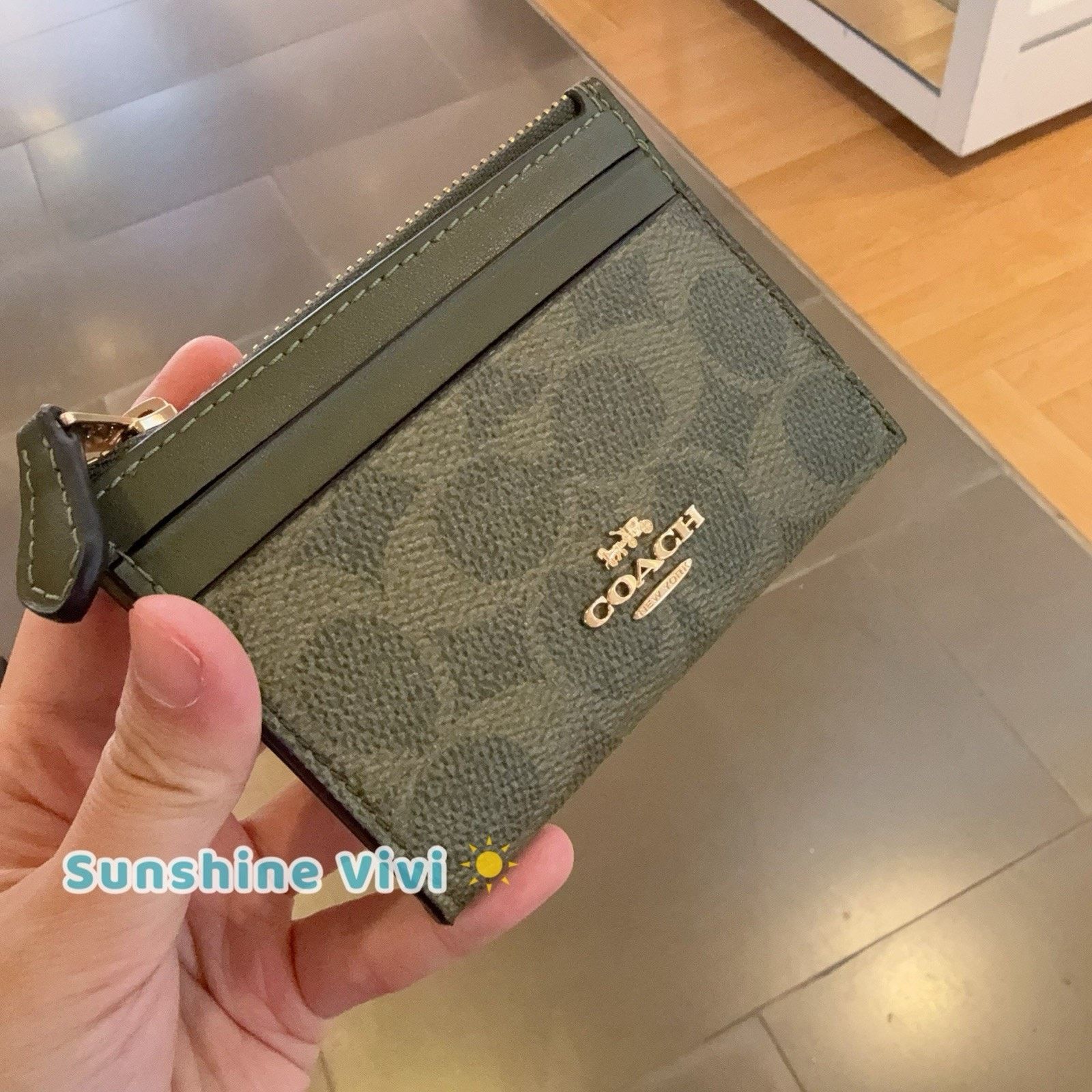 Coach NWT Coach Mini Skinny ID Case CW870 Gold/Olive Size ONE SIZE - 5 Thumbnail