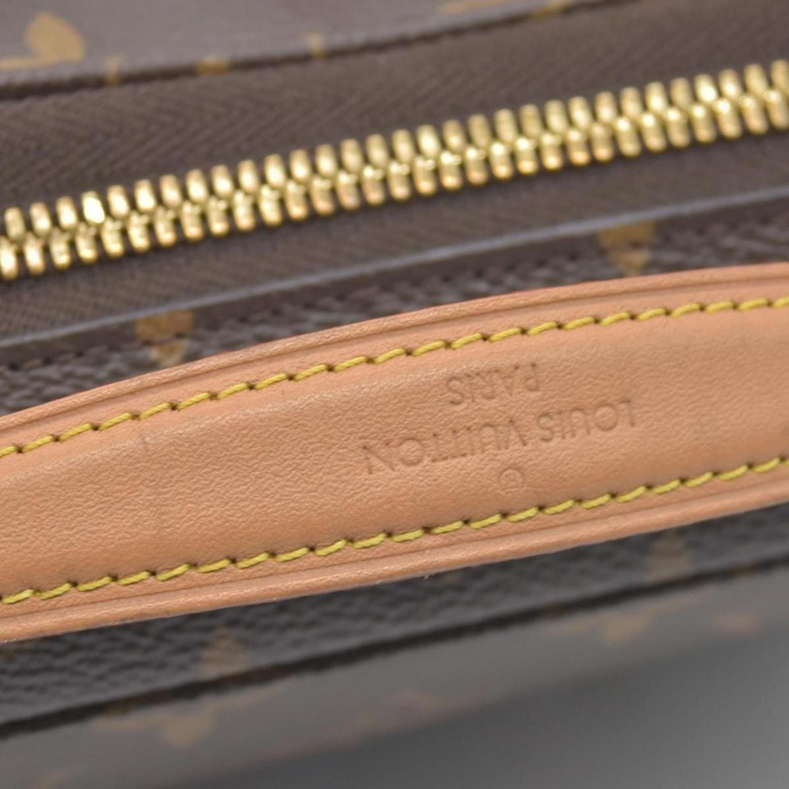 Louis Vuitton $3100 Louis Vuitton Monogram Utility Crossbody Size ONE SIZE - 9 Thumbnail