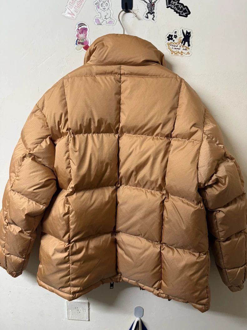 Louis Vuitton Louis Vuitton size 36 Logo down jacket with old flowers ins Size US M / EU 48-50 / 2 - 2 Thumbnail