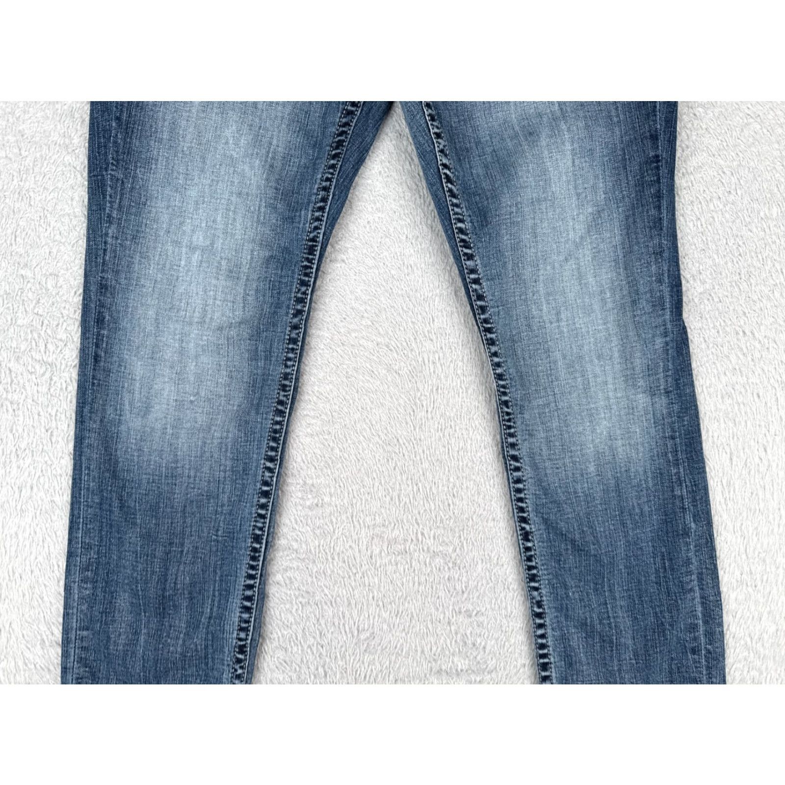 Vintage BKE Jeans Men 30x32 Blue Denim Skinny Mason Cotton Blend Embroidered Mid Rise Jeans Mens 30 Inseam 32in 5-Pocket Logo Harness Buckle Brand Vintage N/A Size US 30 / EU 46 - 3 Thumbnail