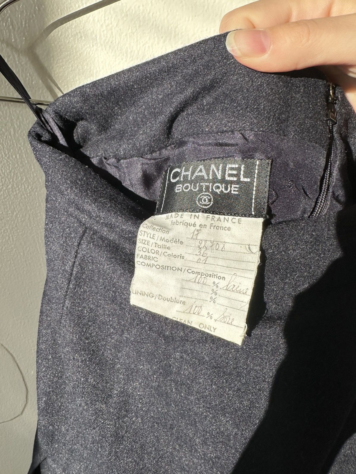 Chanel Chanel Boutique Pleated Navy Wool Skirt Size 25 Size 25" / US 0 / IT 36 - 4 Thumbnail