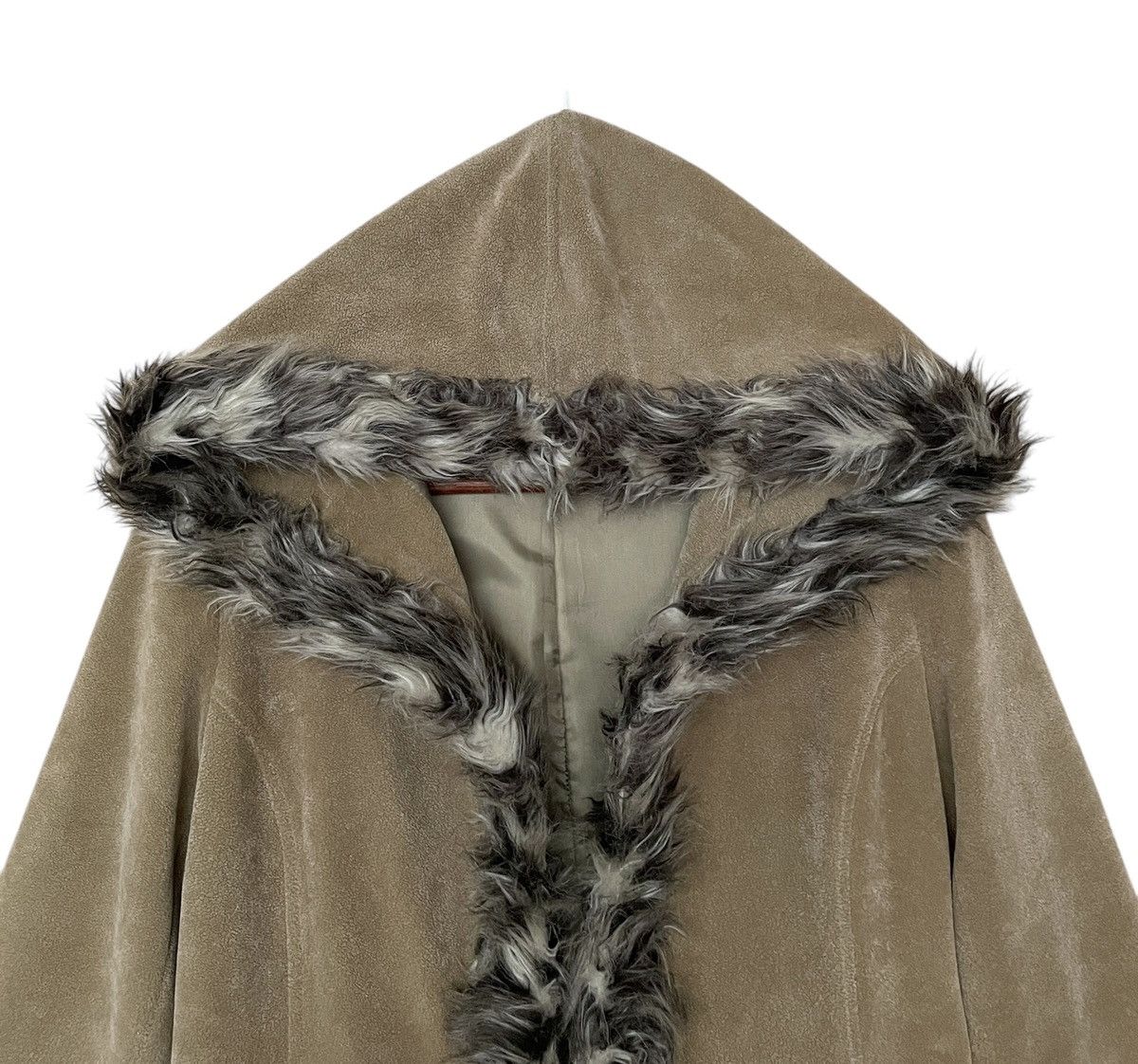 Japanese Brand Vintage Japanese Brand D.D.P Fur Trench Coat 1990s Size US L / EU 52-54 / 3 - 7 Thumbnail
