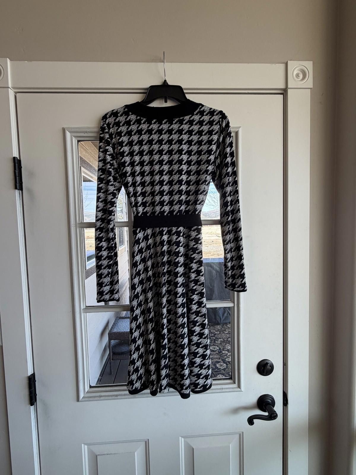 Other WHBM Bold Houndstooth Reversible Faux Wrap Belted Dress 6 Size M / US 6-8 / IT 42-44 - 6 Thumbnail