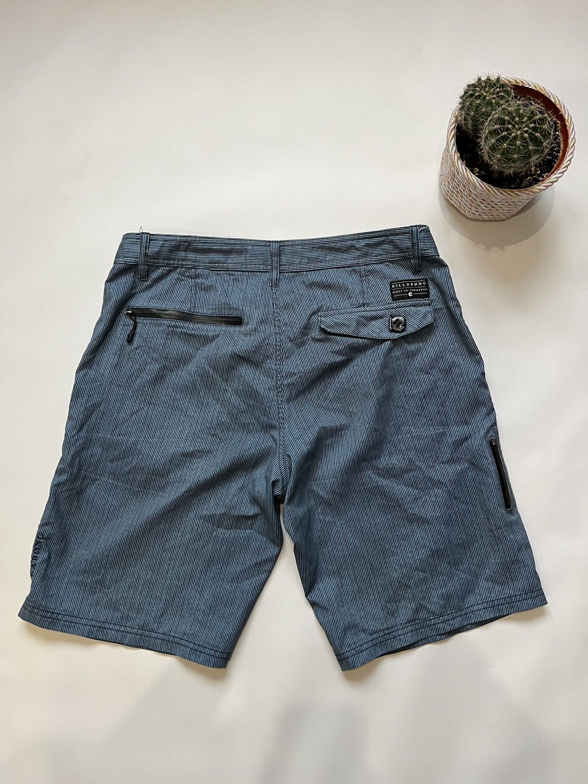 Billabong 🏄Billabong Surf Shorts Vintage Big Logo 90s Size US 34 / EU 50 - 2 Thumbnail