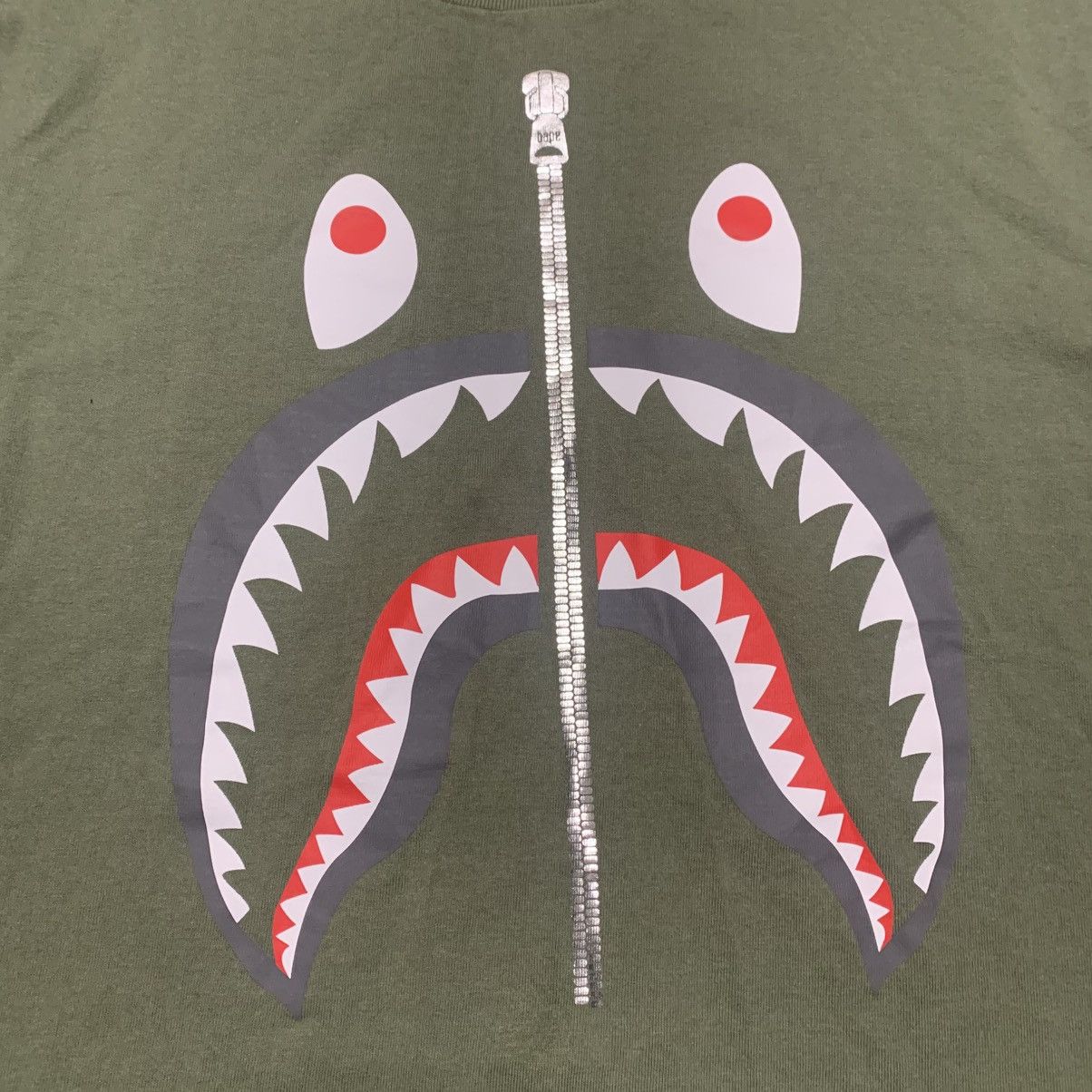 Bape Bape Medium Shark Khaki Green Tee A Bathing Ape Size US M / EU 48-50 / 2 - 3 Thumbnail