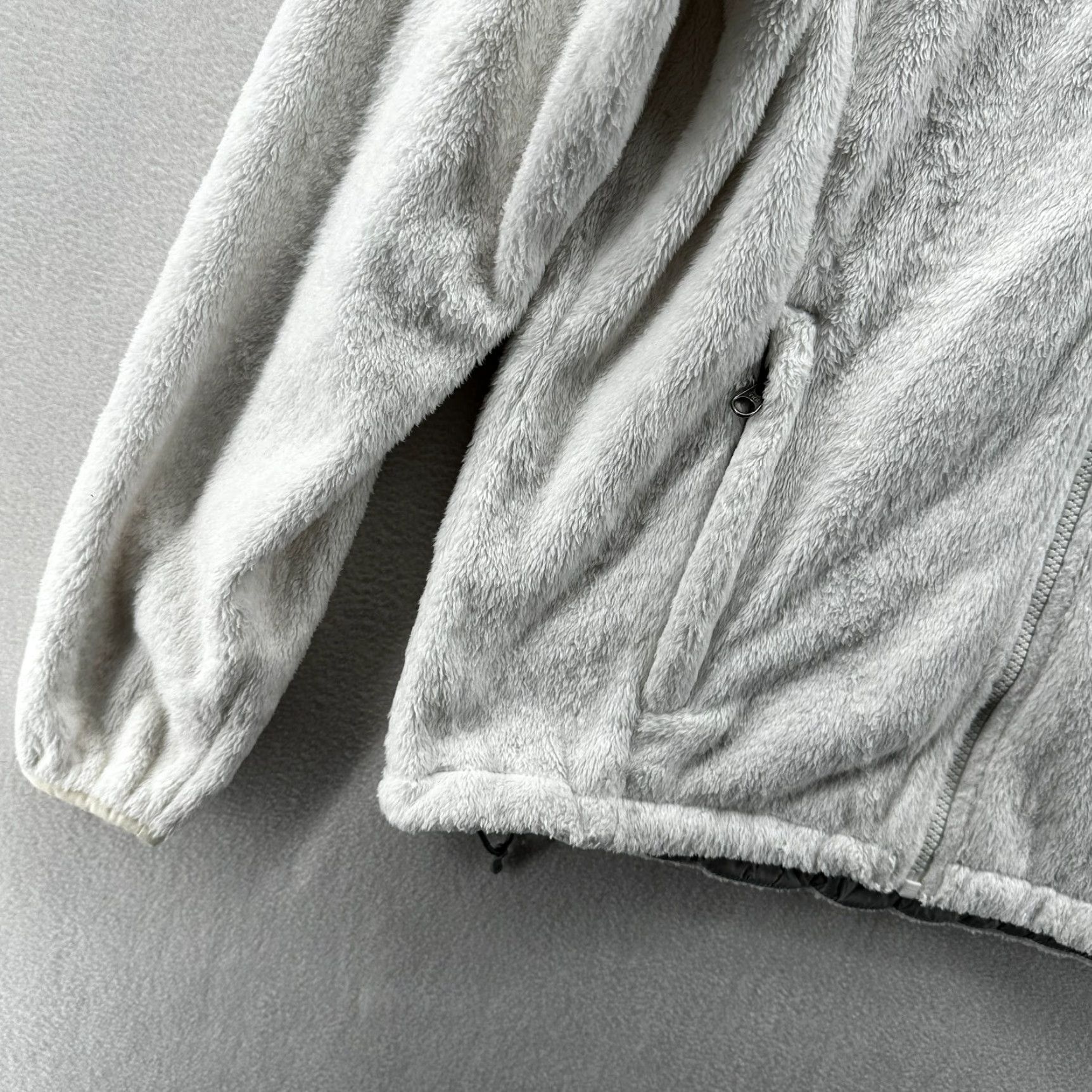 The North Face The North Face Jacket Women's White Medium Fuzzy Fleece Full Zip Pockets Size M / US 6-8 / IT 42-44 - 3 Thumbnail