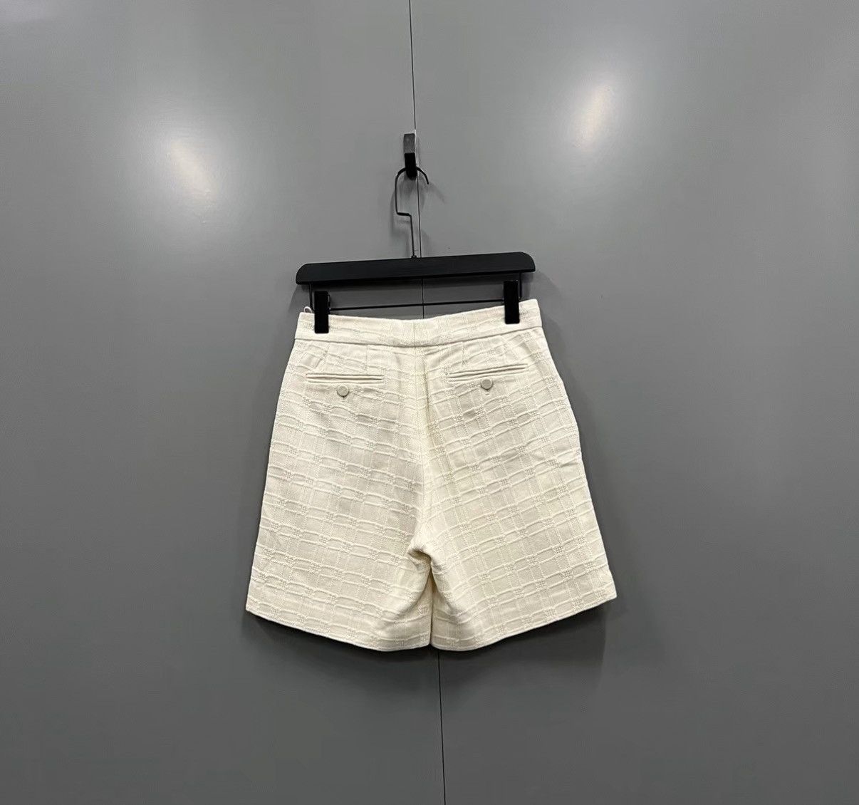 Gucci Gucci Off-white Tweed Shorts J41 Size 26" / US 2 / IT 38 - 2 Thumbnail