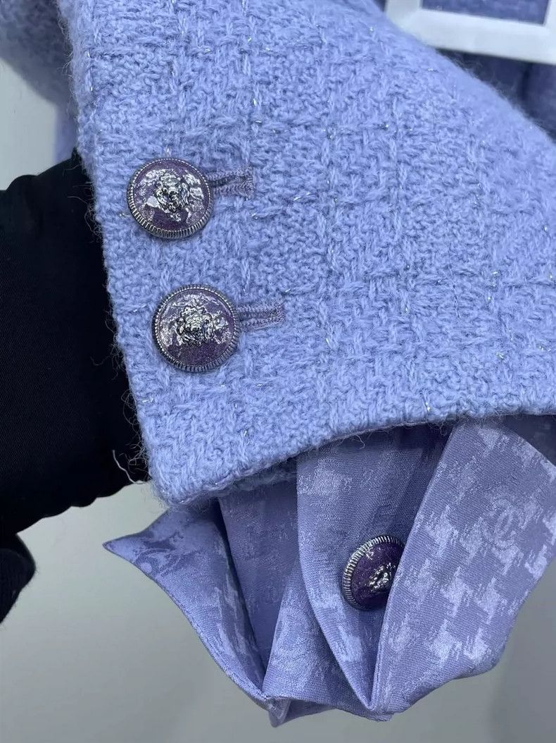 Chanel Chanel 24A purple double pocket V-neck tweed jacket 2504-Ne Size XS / US 0-2 / IT 36-38 - 3 Thumbnail