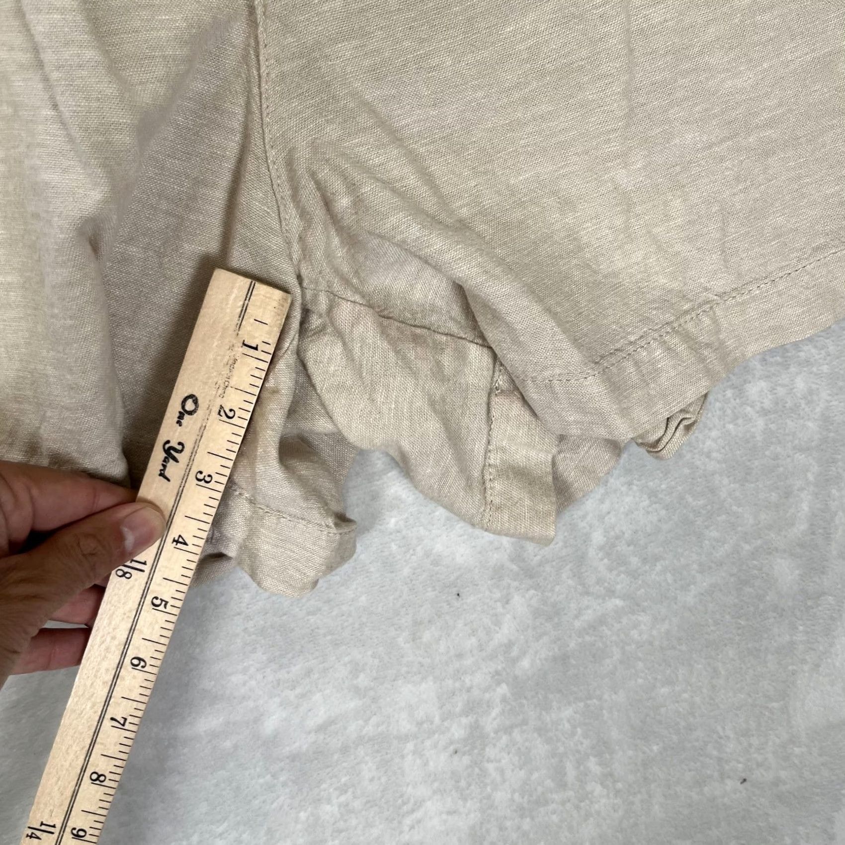 Gap Gap High Rise Pleated Linen Shorts Womens 18 Beige Chino Relaxed Casual Linen Blend Viscose 55/45 Summer 4.5in Inseam Women Size 40" / US 18 - 2 Thumbnail
