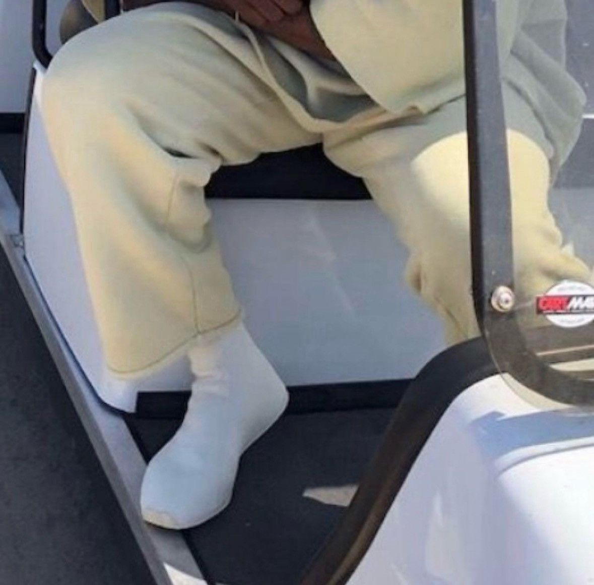 Adidas × Kanye West YEEZY SCUBA BOOT WHITE 2019 SAMPLE MADE BY ADIDAS Size US 11 / EU 44 - 9 Thumbnail