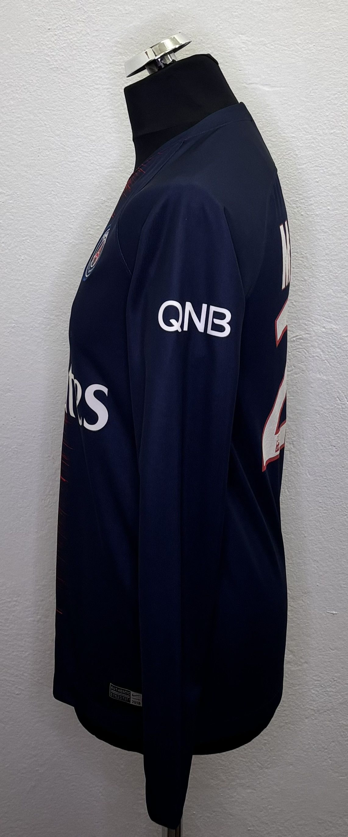 Nike Paris Saint Germain 2018/2019 Mbappe 29 Nike Football Jersey Size US S / EU 44-46 / 1 - 3 Thumbnail