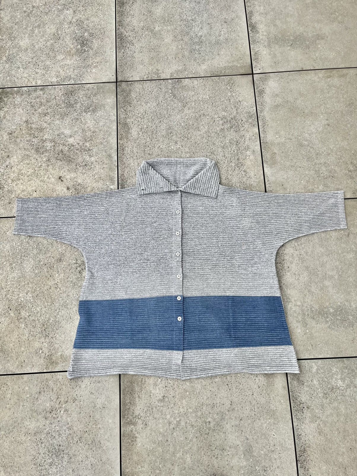 Issey Miyake Rare Issey Miyake Cauliflower AW17 pleated cardigan sweater Size US S / EU 44-46 / 1 - 1 Thumbnail