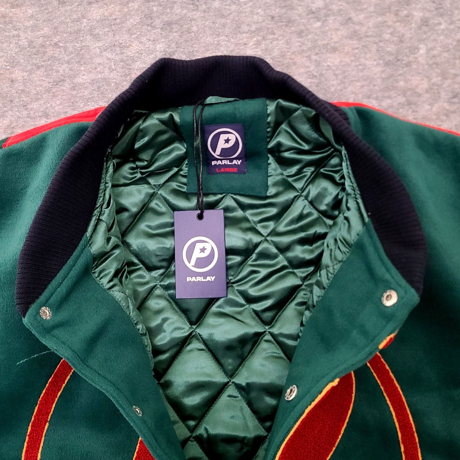Other Lady Luck Casino Varsity Jacket Large Elbow Patch Colorblock Size US L / EU 52-54 / 3 - 4 Thumbnail