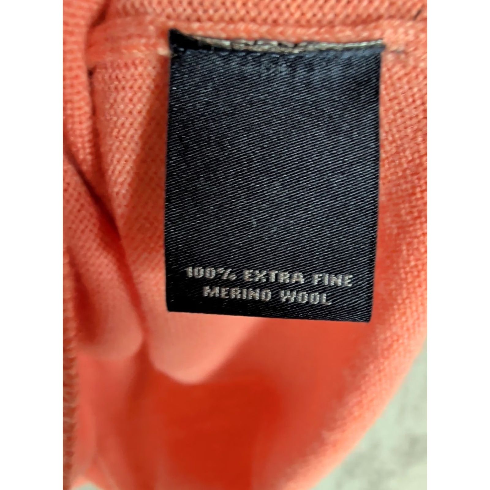 Hart Schaffner Marx Hart Schaffner Marx Sweater Mens L V Neck coral Extra Fine Merino Wool Pullover Size US L / EU 52-54 / 3 - 4 Thumbnail