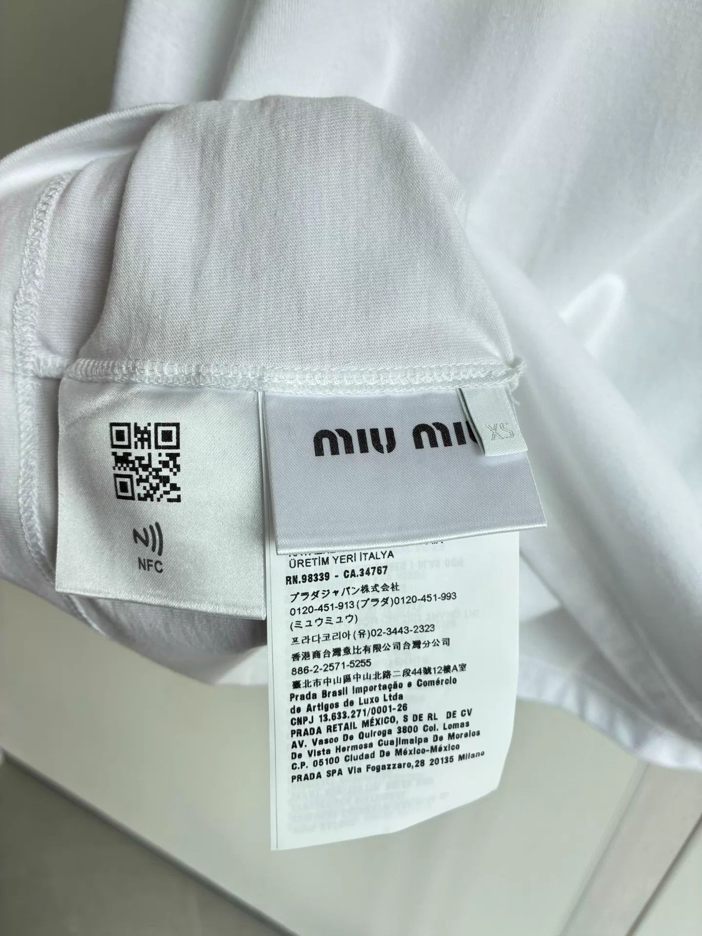 Miu Miu MIU MIU White Short Sleeve TEE XS Floral Beaded Size XS / US 0-2 / IT 36-38 - 6 Thumbnail