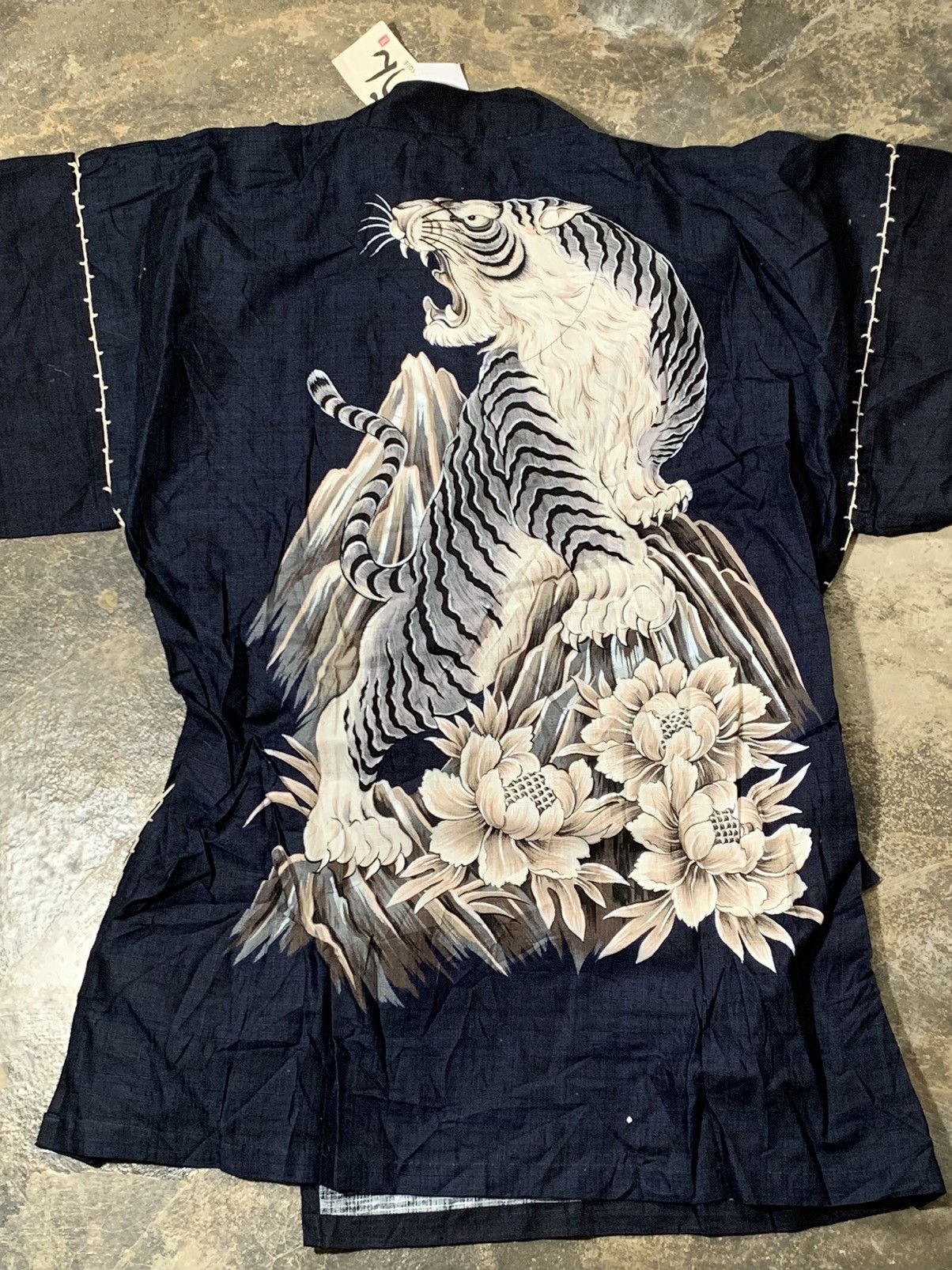 Japanese Brand Japanese Happi Kimono Jacket Tiger Print & Kanji Embroidered Size US L / EU 52-54 / 3 - 4 Thumbnail
