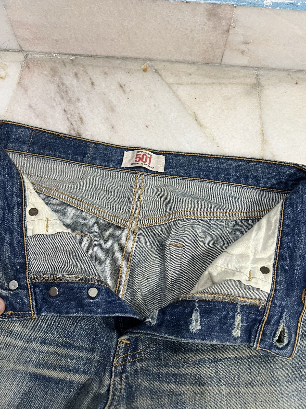 Levi's Vintage Levis 501 Distressed Jeans Size US 29 - 6 Thumbnail