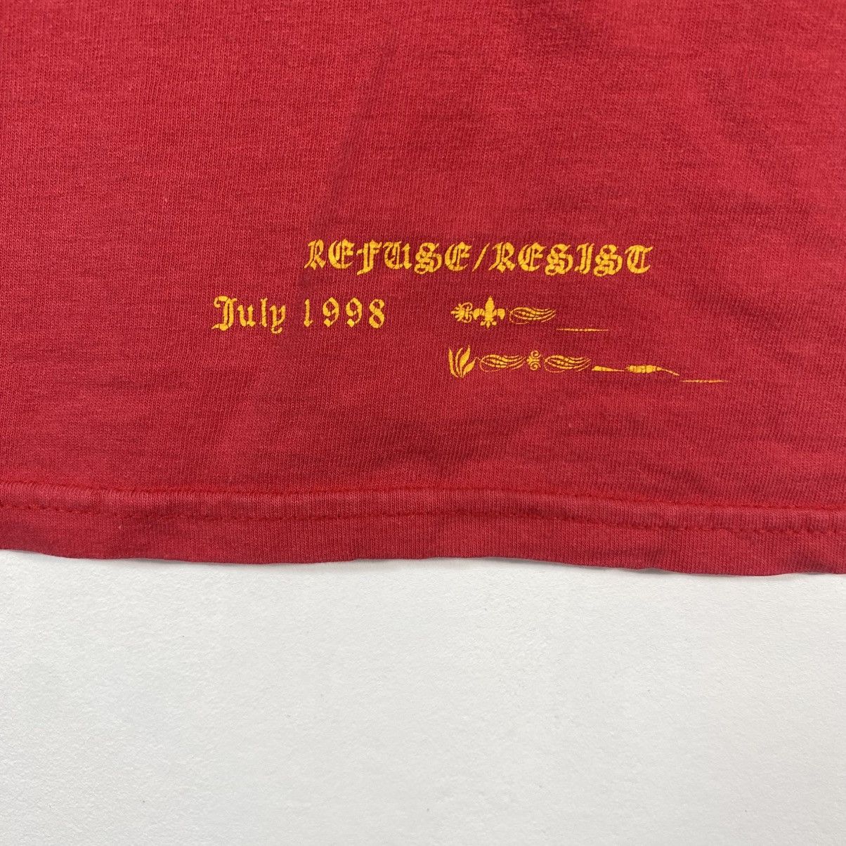 Vintage Vintage 90's REFUSE/RESIST July 1998 Zia Sun Tee Shirt Size US S / EU 44-46 / 1 - 6 Thumbnail