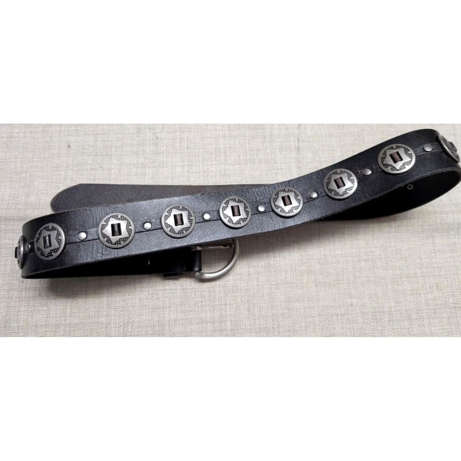 Vintage VINTAGE studded belt CONCHO western 32 black leather COWHIDE motorcycle belt Men XS? Size 32 - 3 Thumbnail