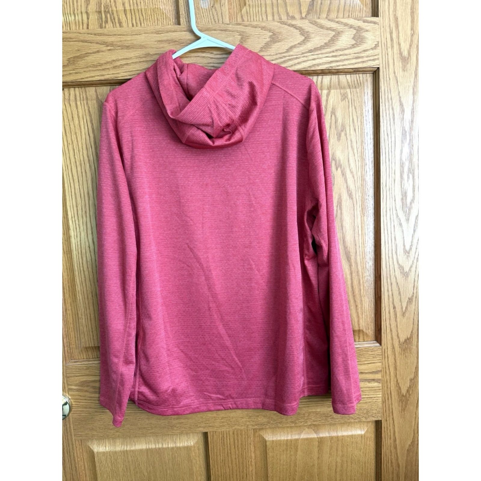 Vineyard Vines Vineyard Vines Hoodie Performance Medium Coral Pink Long Sleeve Boat Fish Size M / US 6-8 / IT 42-44 - 2 Thumbnail