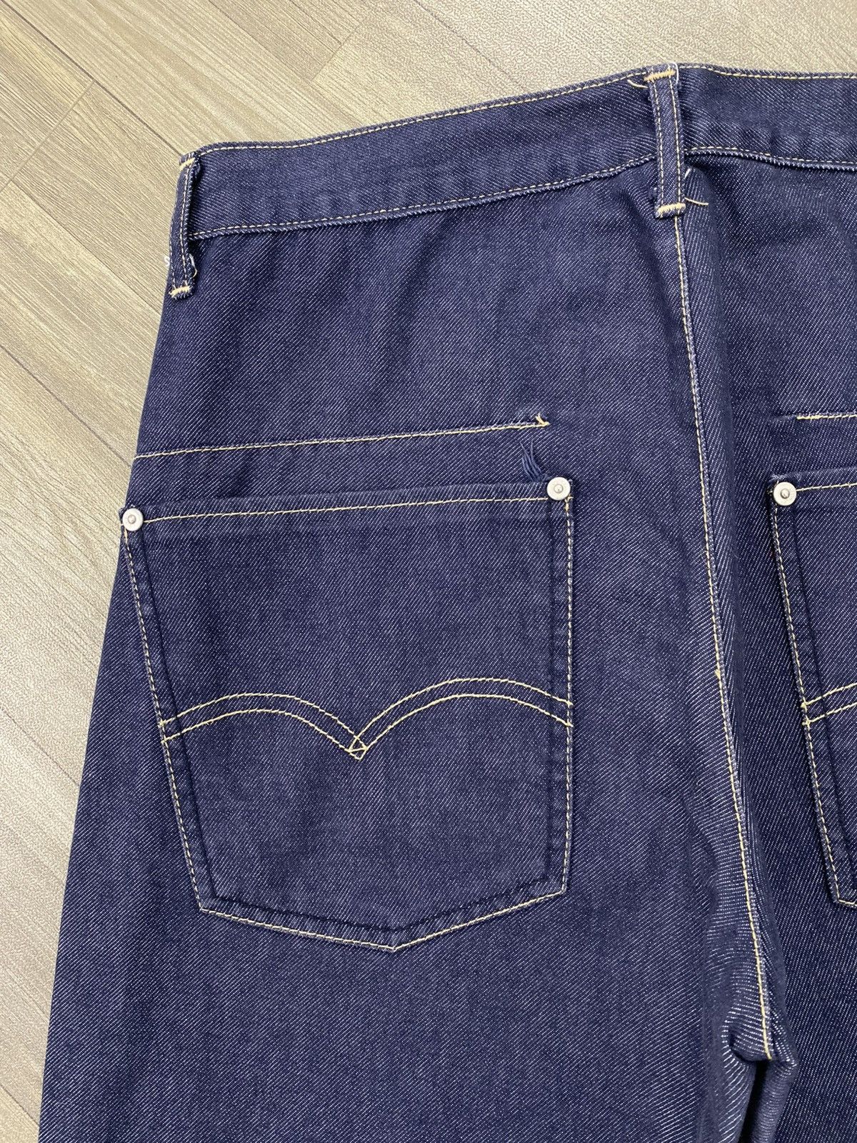 Levi's Vintage Clothing 1999s Vintage Levi’s Engineered Japan Indigo Baggy Jeans Size US 29 - 11 Thumbnail
