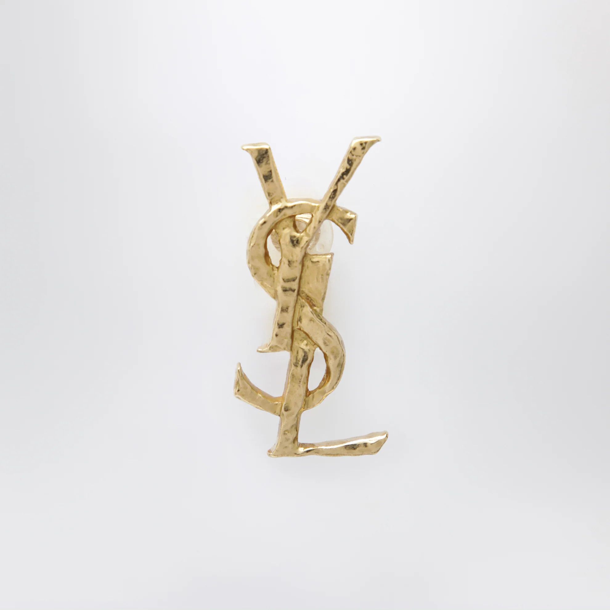 Saint Laurent Paris o1d2blof0526 Size: OS / Cassandre Hammered Single Earring Size ONE SIZE - 1 Thumbnail