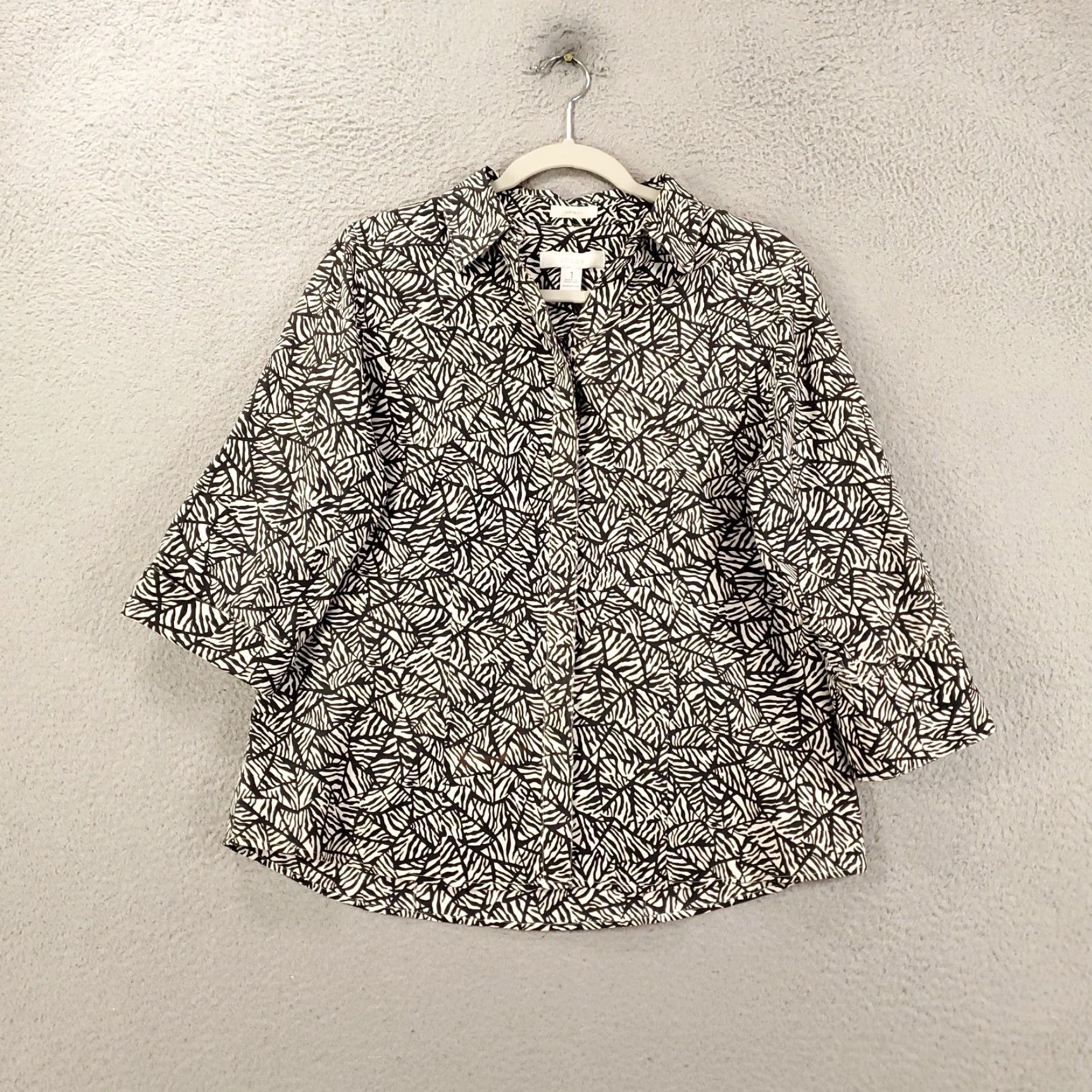 Vintage VINTAGE No Iron Chico's Shirt Womens Medium Black White Zebra Print Button Up Chicos 1S World? Size M / US 6-8 / IT 42-44 - 2 Thumbnail