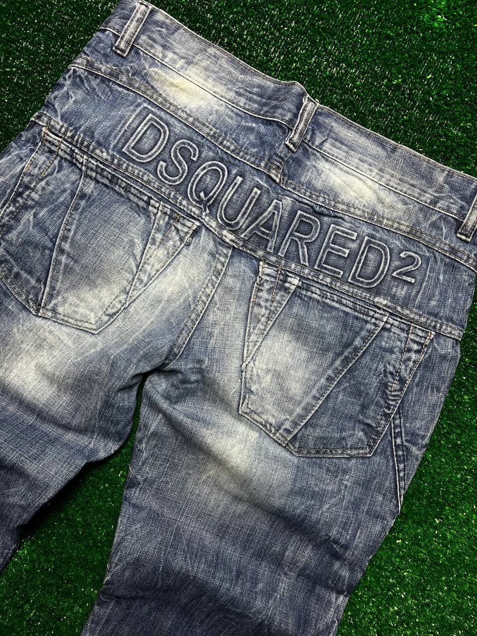 Dsquared2 Very Rare ! Dsquared2 Big Logo Jeans Made in Italy Denim Size US 34 / EU 50 - 2 Thumbnail