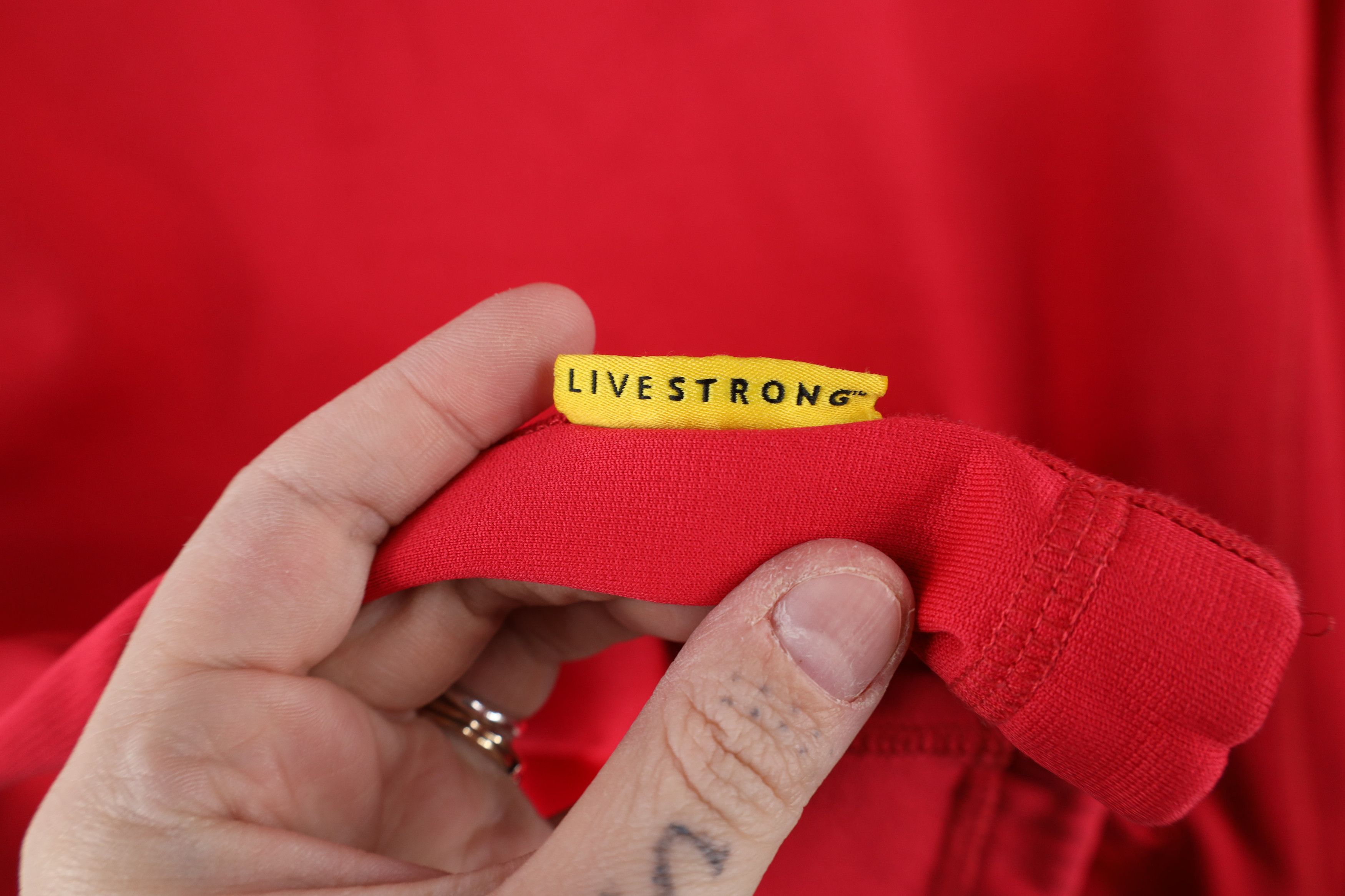 Nike × Vintage Vintage Y2K Nike Livestrong Armstrong Center Swoosh Hoodie Size S / US 4 / IT 40 - 9 Thumbnail