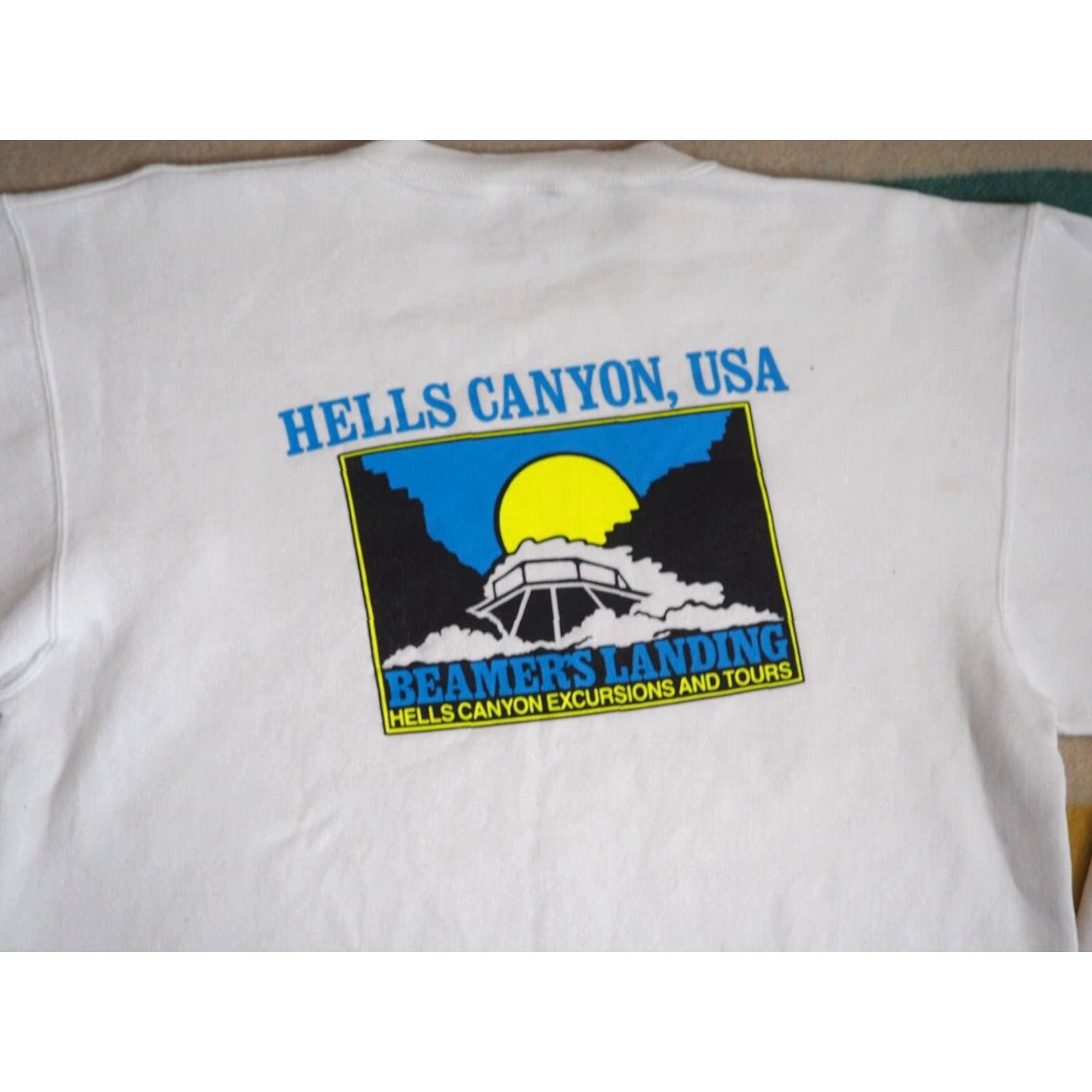 Vintage VINTAGE Oneita HELLS CANYON Idaho Boat River White USA Pullover Sweatshirt L Shirt Unisex Adults 90s Graphic Print Heavyweight content? Size US L / EU 52-54 / 3 - 5 Thumbnail