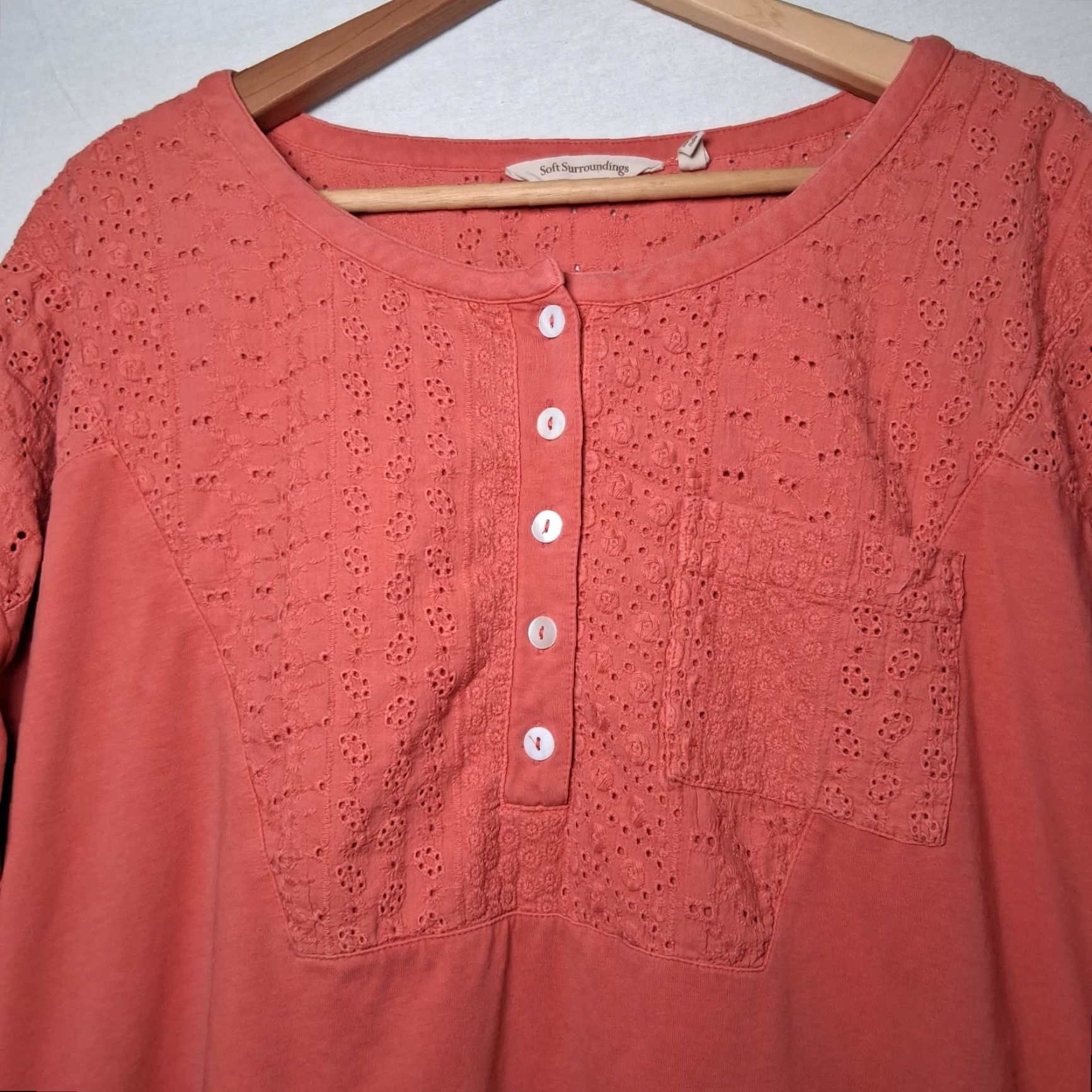 Soft Surroundings Soft Surroundings Henley Shirt Tunic L Coral Knit Eyelet Button Up Long Sleeve Casual Womens Size L / US 10 / IT 46 - 2 Thumbnail