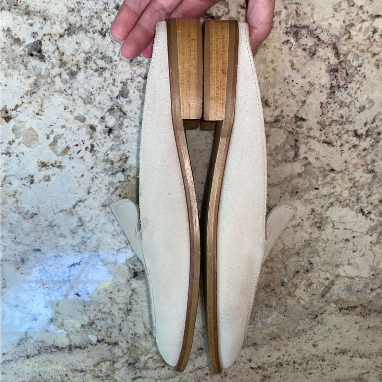 Everlane Everlane $179 Modern Loafer Mule Ivory Suede Women 9.5 Italy Size US 9.5 / IT 39.5 - 6 Thumbnail