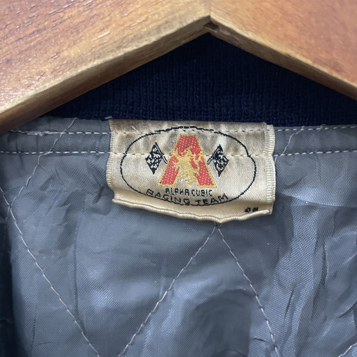 Formula 1 Vintage Alpha Cubic Racing Team Bomber Jacket Size US XL / EU 56 / 4 - 5 Thumbnail