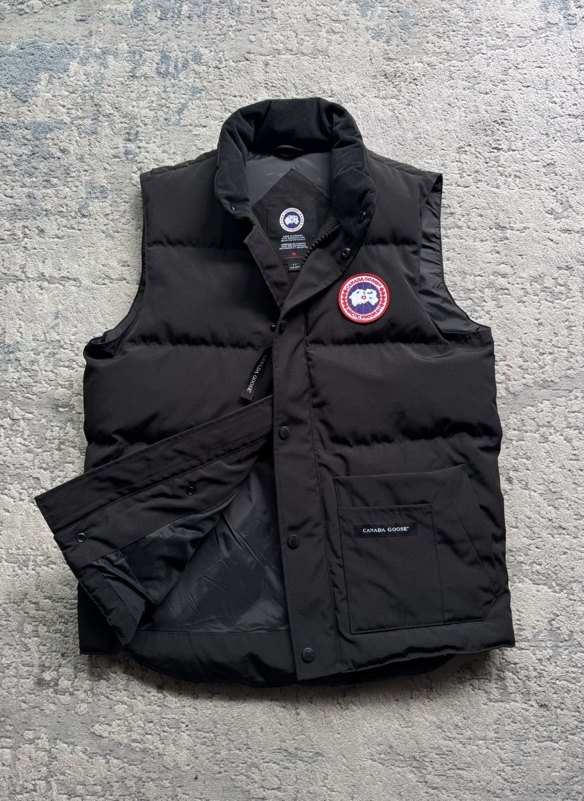 Canada Goose Canada Goose Black Noir Puffer Down Vest Jacket Mens S Size Size US S / EU 44-46 / 1 - 1 Thumbnail